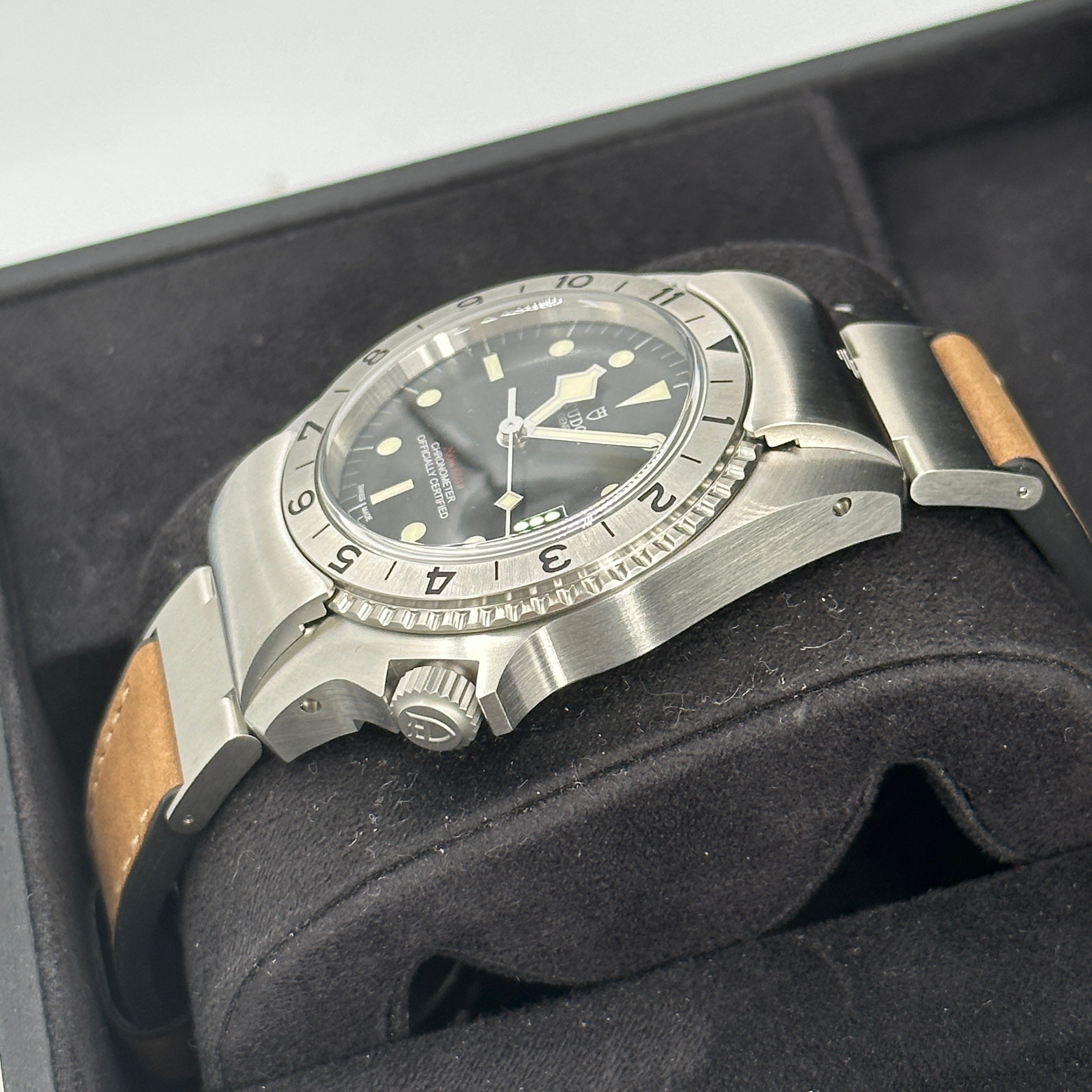 Tudor Black Bay P01 42mm 70150-0001 Black Leather 2024
