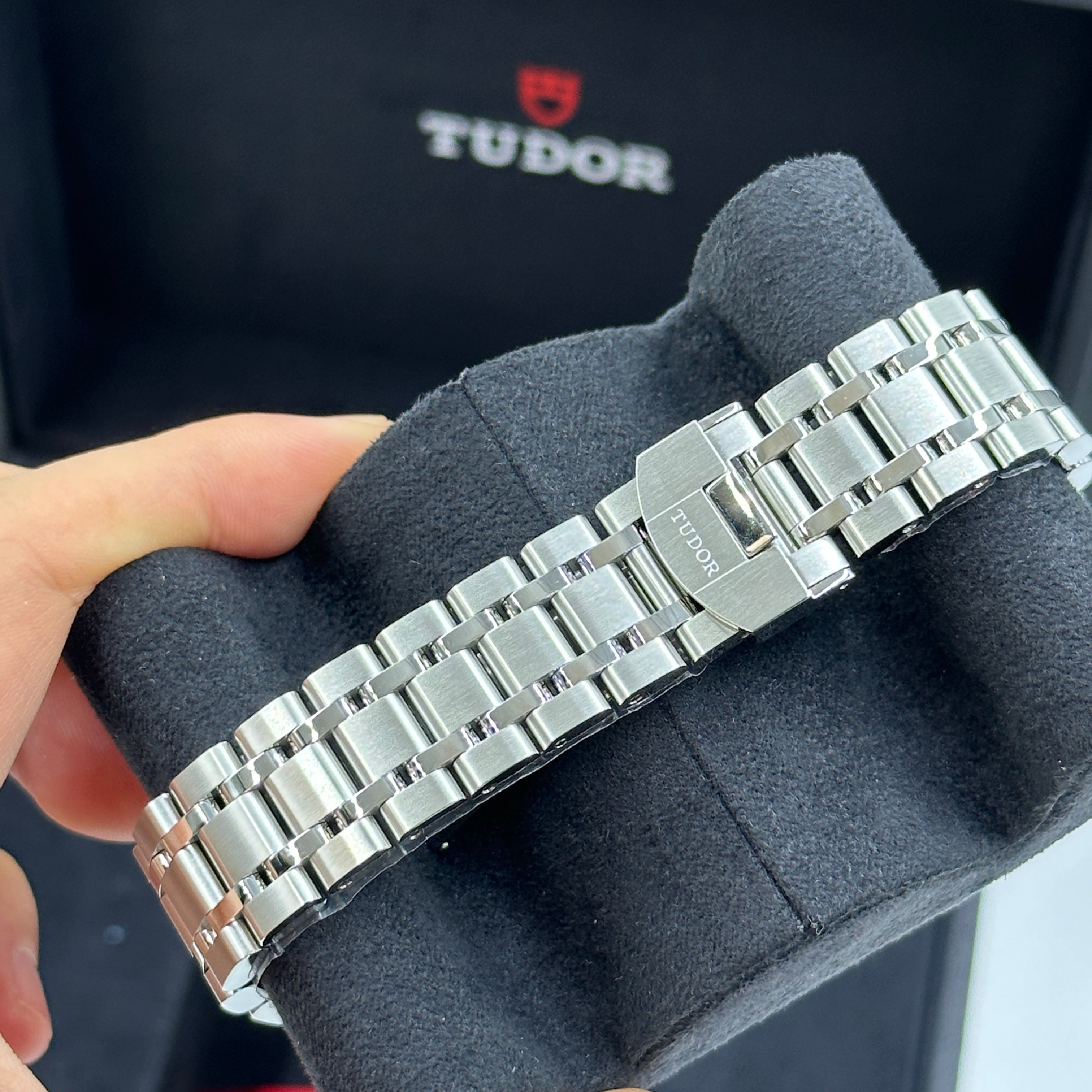 Tudor Tudor Royal 38mm 28500-0007 Pink Roman 2023