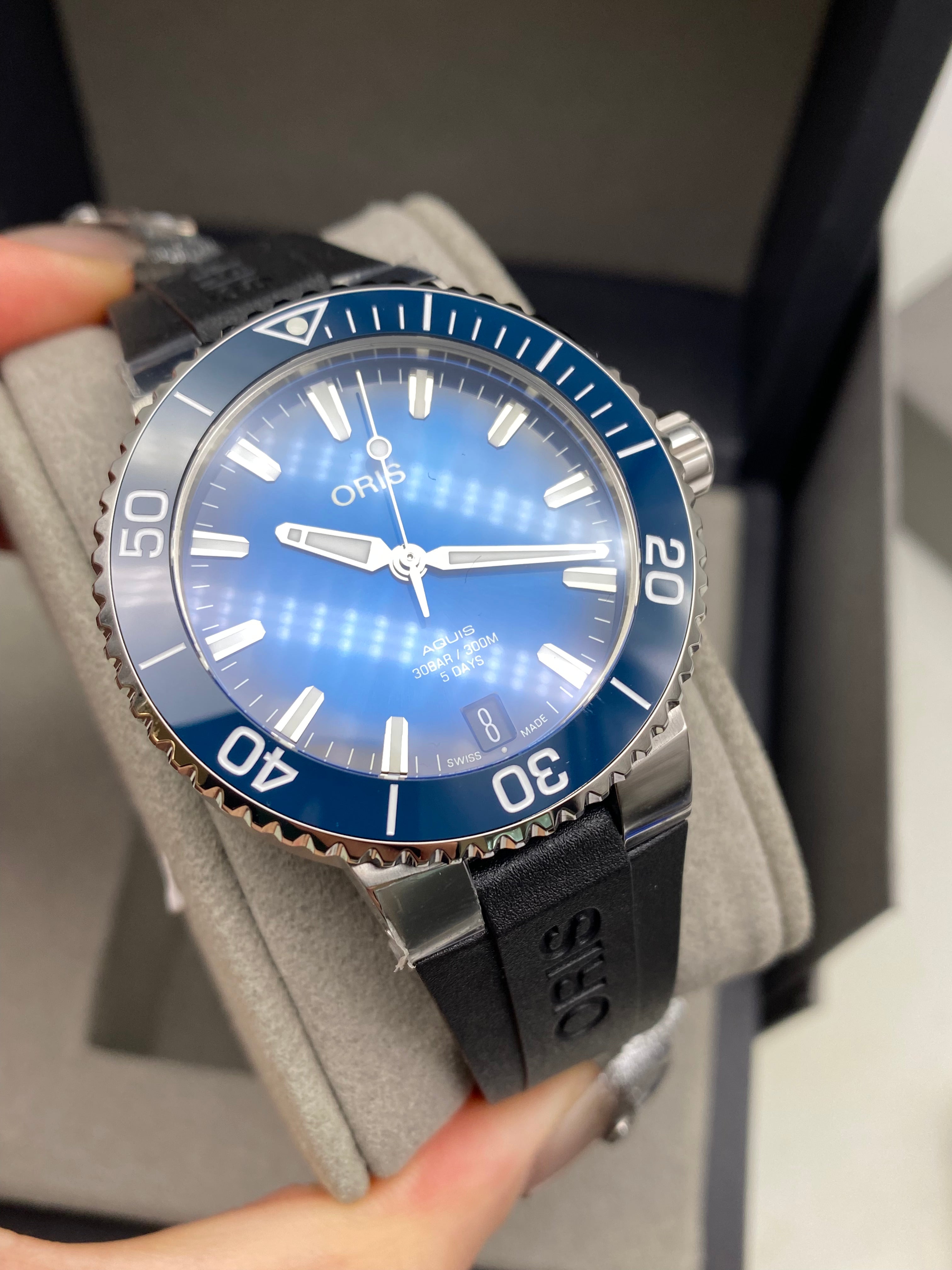 Oris Aquis Date 41.5mm 01 400 7769 4135 2025