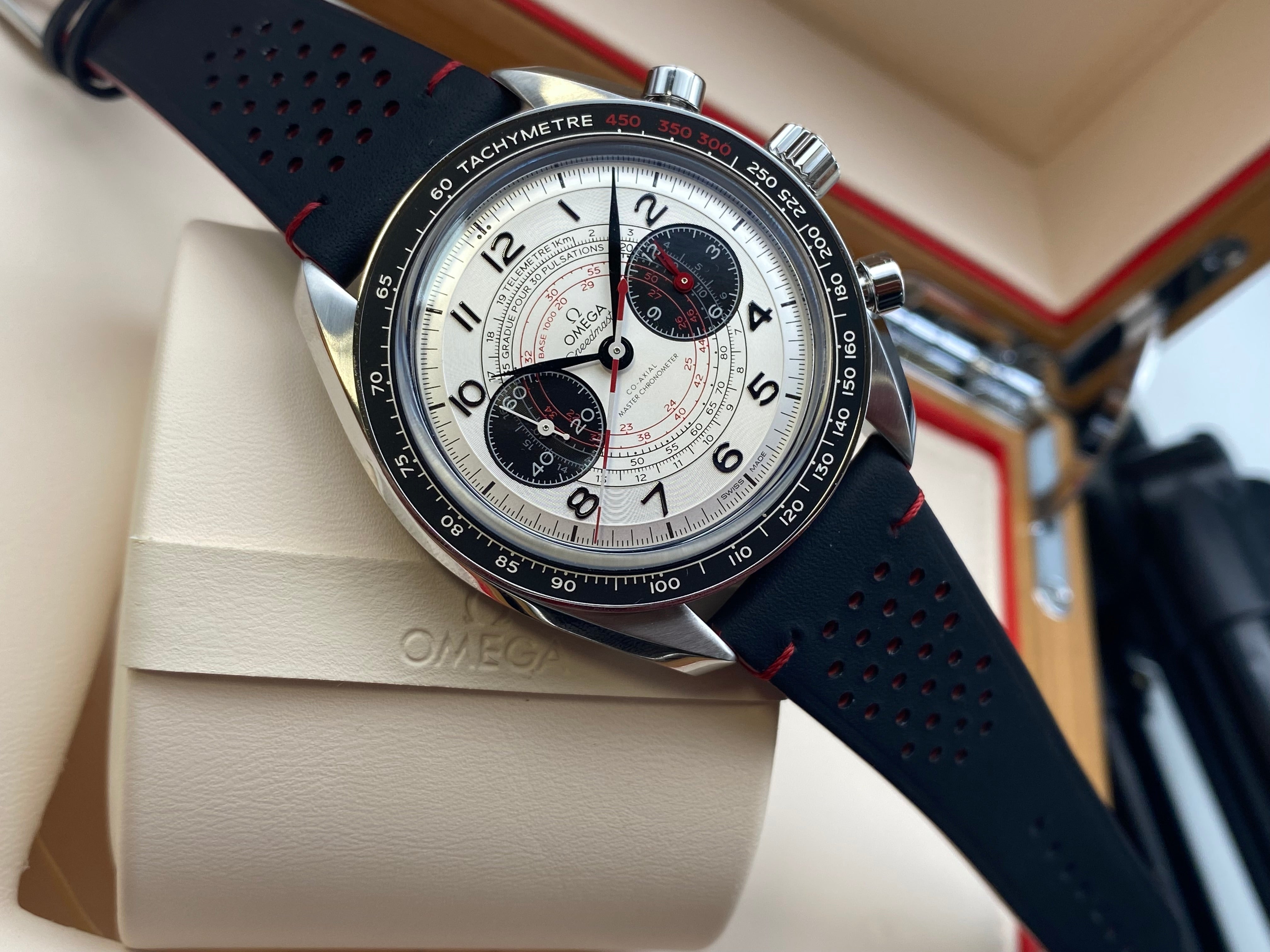 Omega Speedmaster Master Chronometer Chronograph 329.32.43.51.02.001 2026