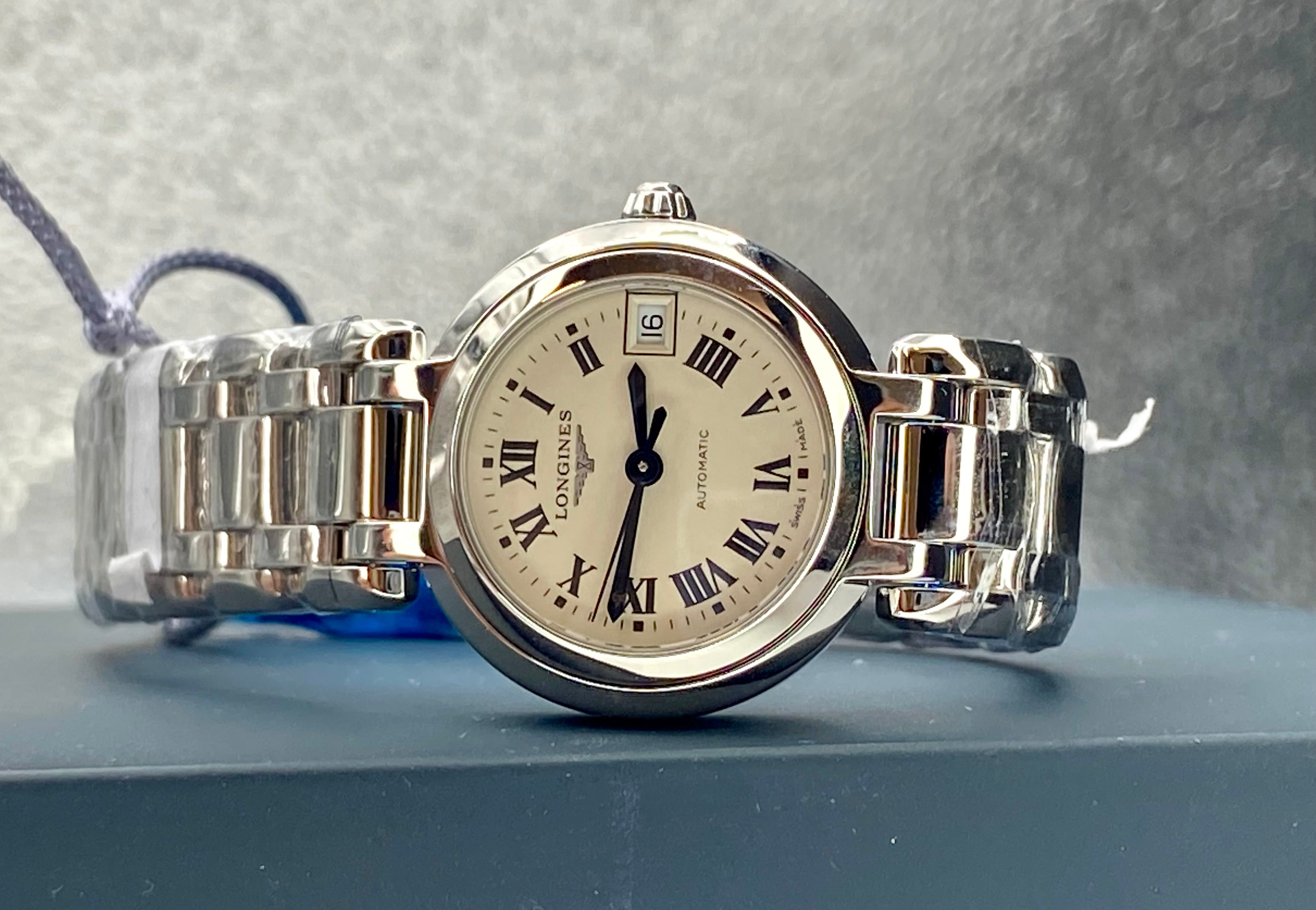 Longines PrimaLuna 26.5mm L8.111.4.71.6