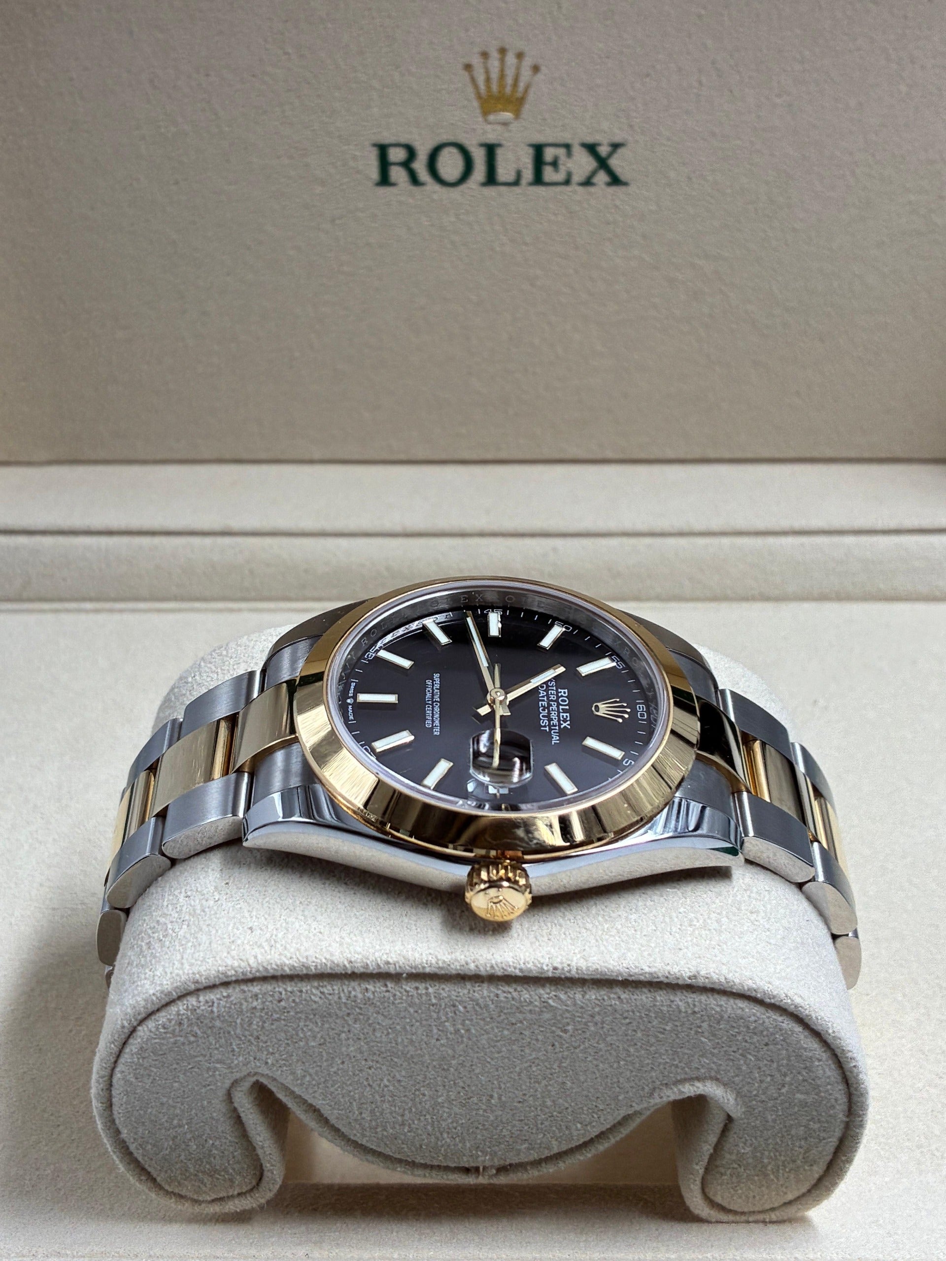Rolex Datejust 41 126303 Black Index Oyster