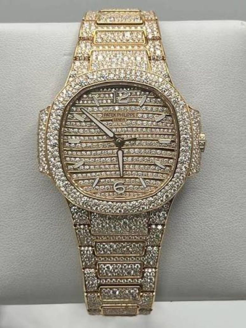 Patek Philippe Nautilus 7118/1450R-001 2025