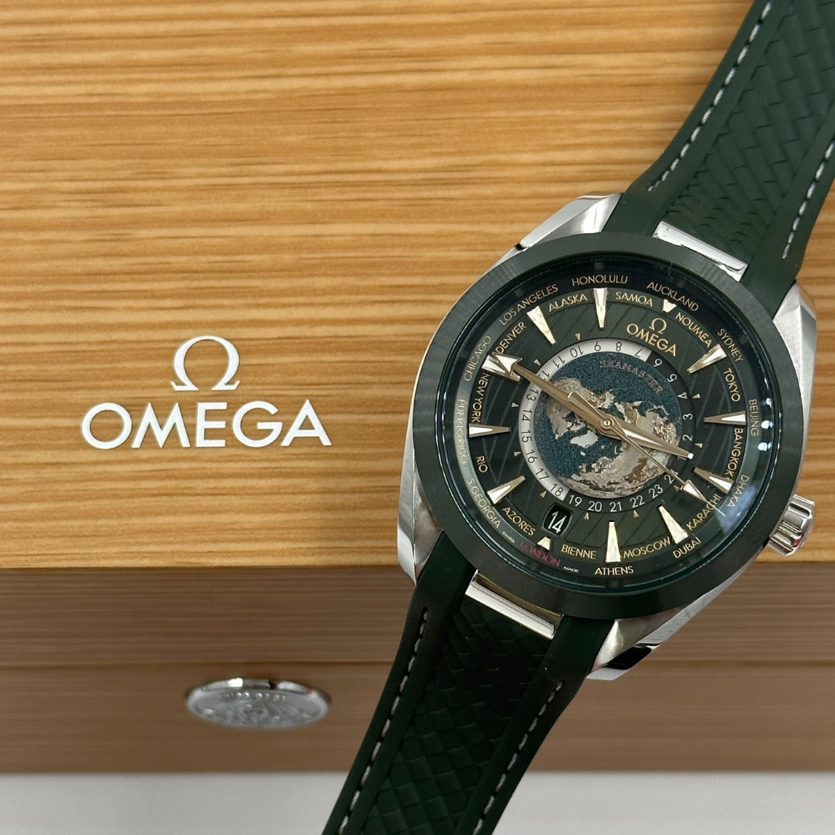 Omega 220.32.43.22.10.001 Aqua Terra 150m Co‑axial Master Chronometer