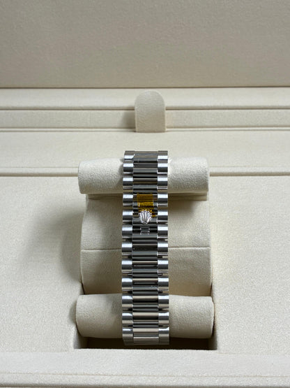 Rolex Day-Date 36 128236 ICE BLUE ROMAN