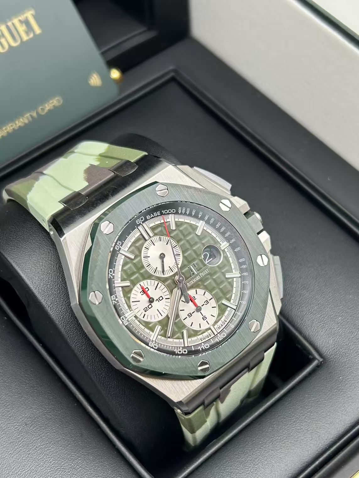 Audemars Piguet  26400SO.OO.A055CA.01