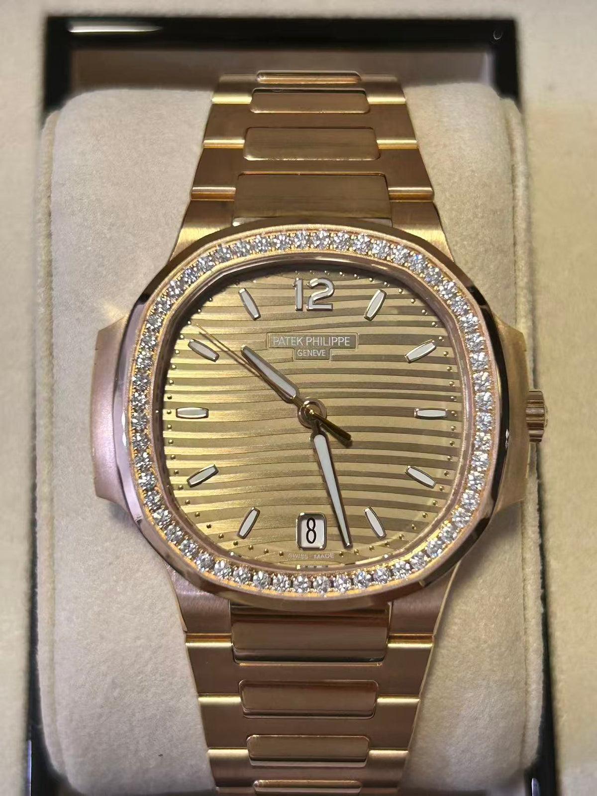 Patek Philippe Nautilus  7118/1200R-010 2025