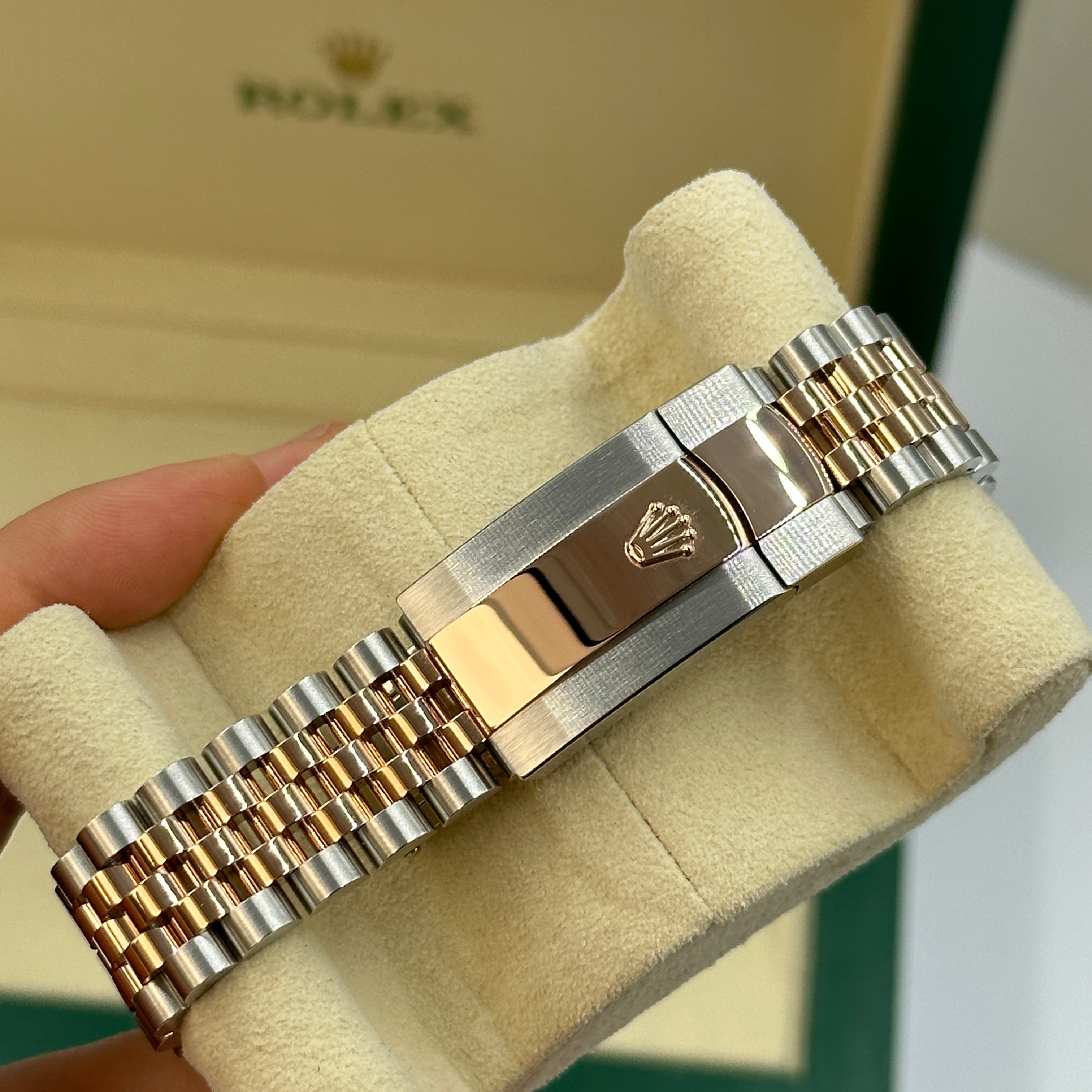 Rolex Datejust 36 126231G Silver Fluted Jubilee 2024