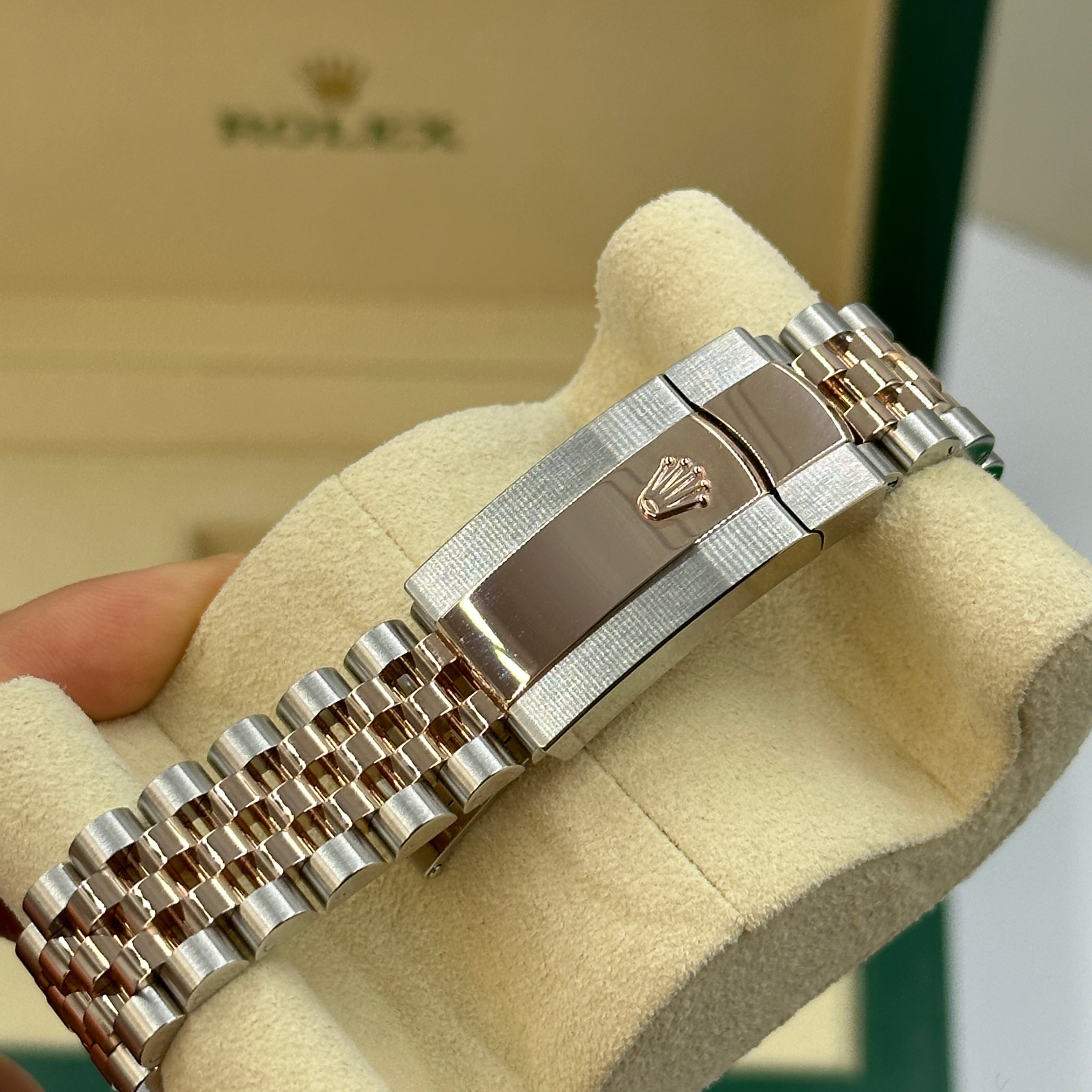 Rolex Datejust 36 126231 Silver Index Fluted Jubilee 2024