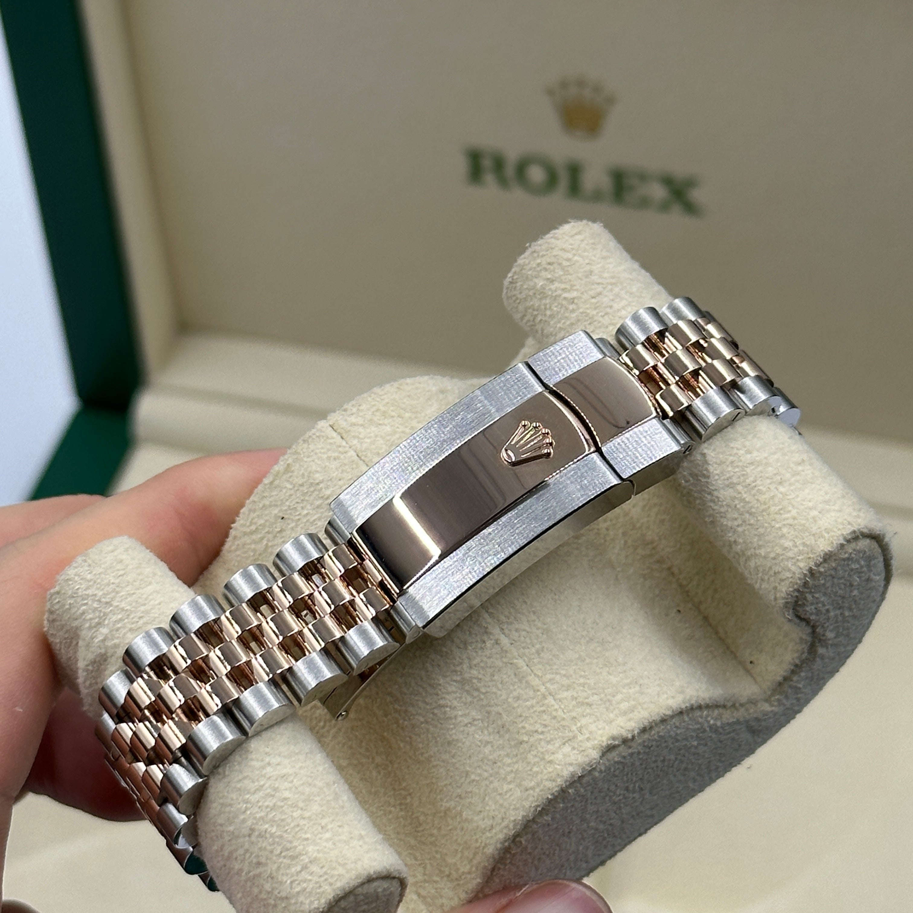 Rolex Datejust 36 126231 Pink VIIX  Roman Jubilee 2025