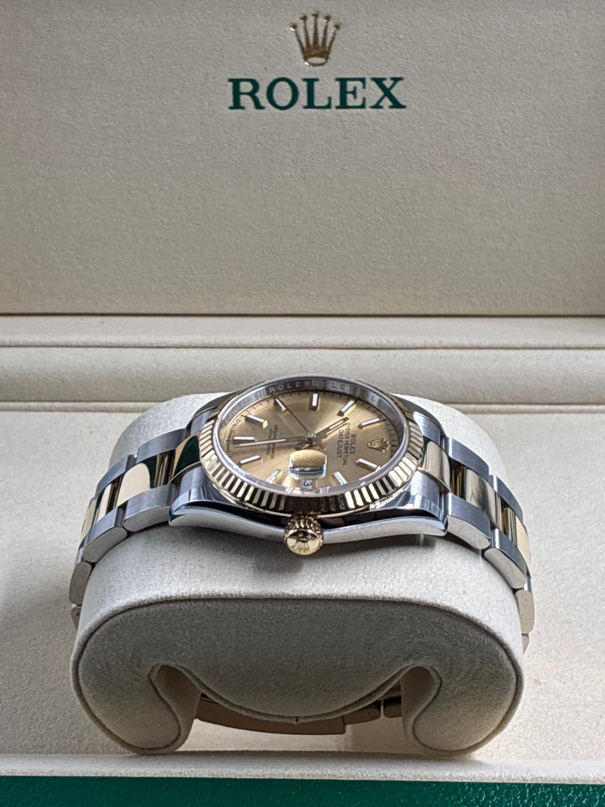 Rolex Datejust 36 126233 Champagne Index Dial Oyster 2026
