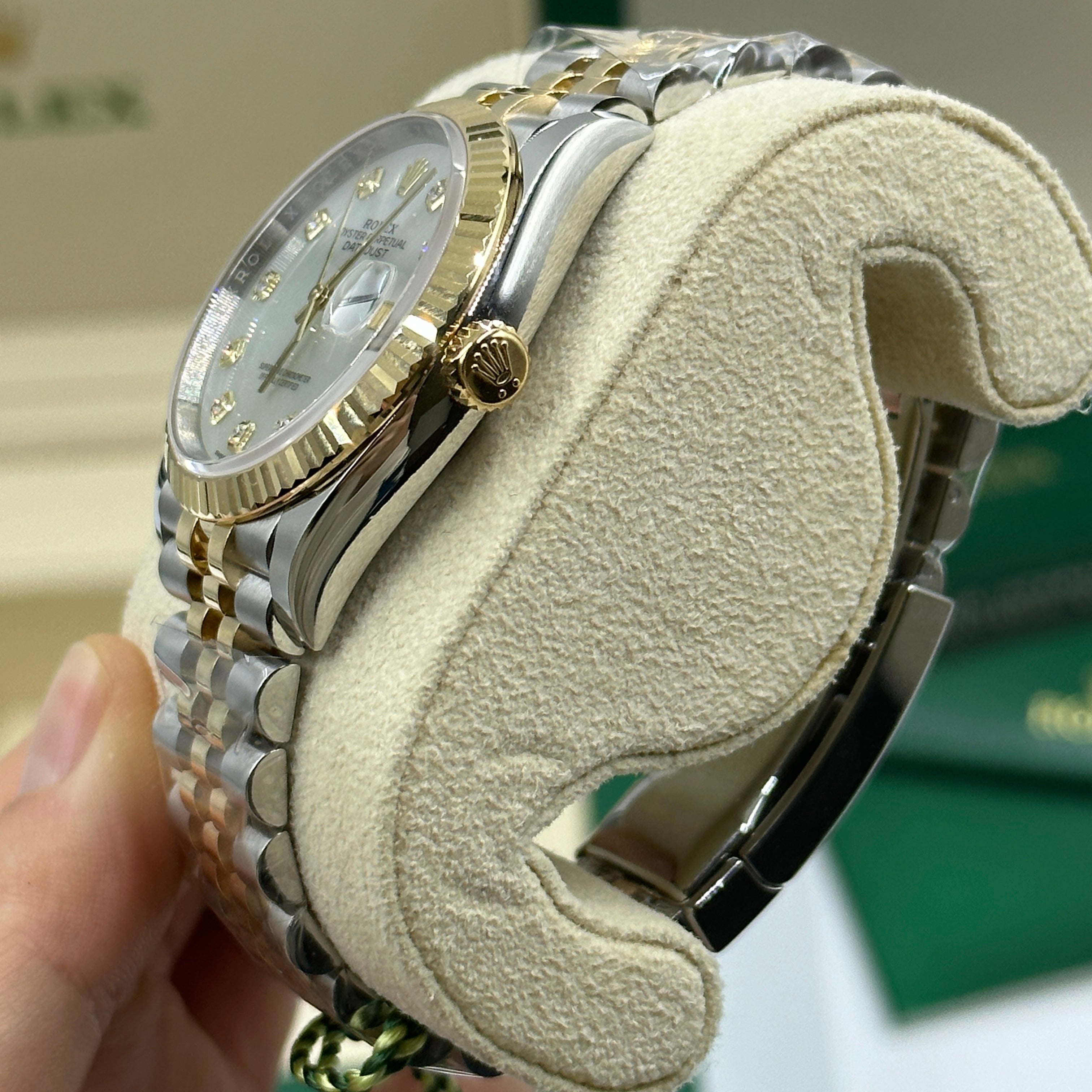 Rolex Datejust 36 126233Ng White Jubilee 2025