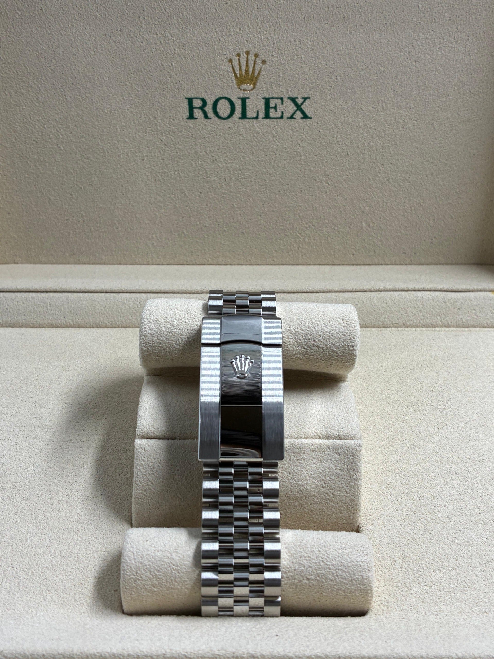 Rolex Datejust 36 126234 Black Index Jubilee 2026