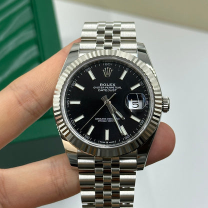 Rolex Datejust 41 126334 Black Index Jubilee