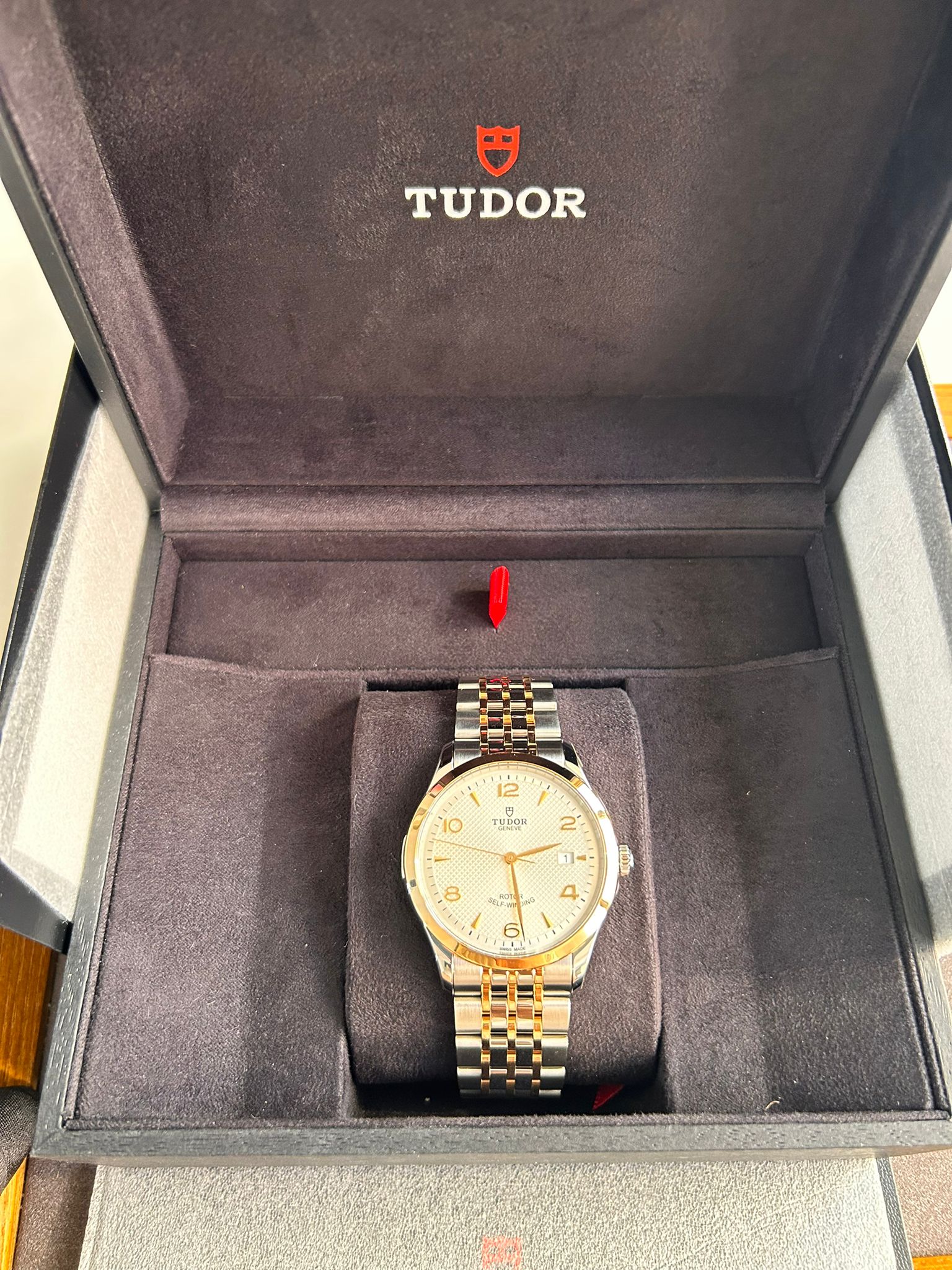 TUDOR 1926 M91551-0001