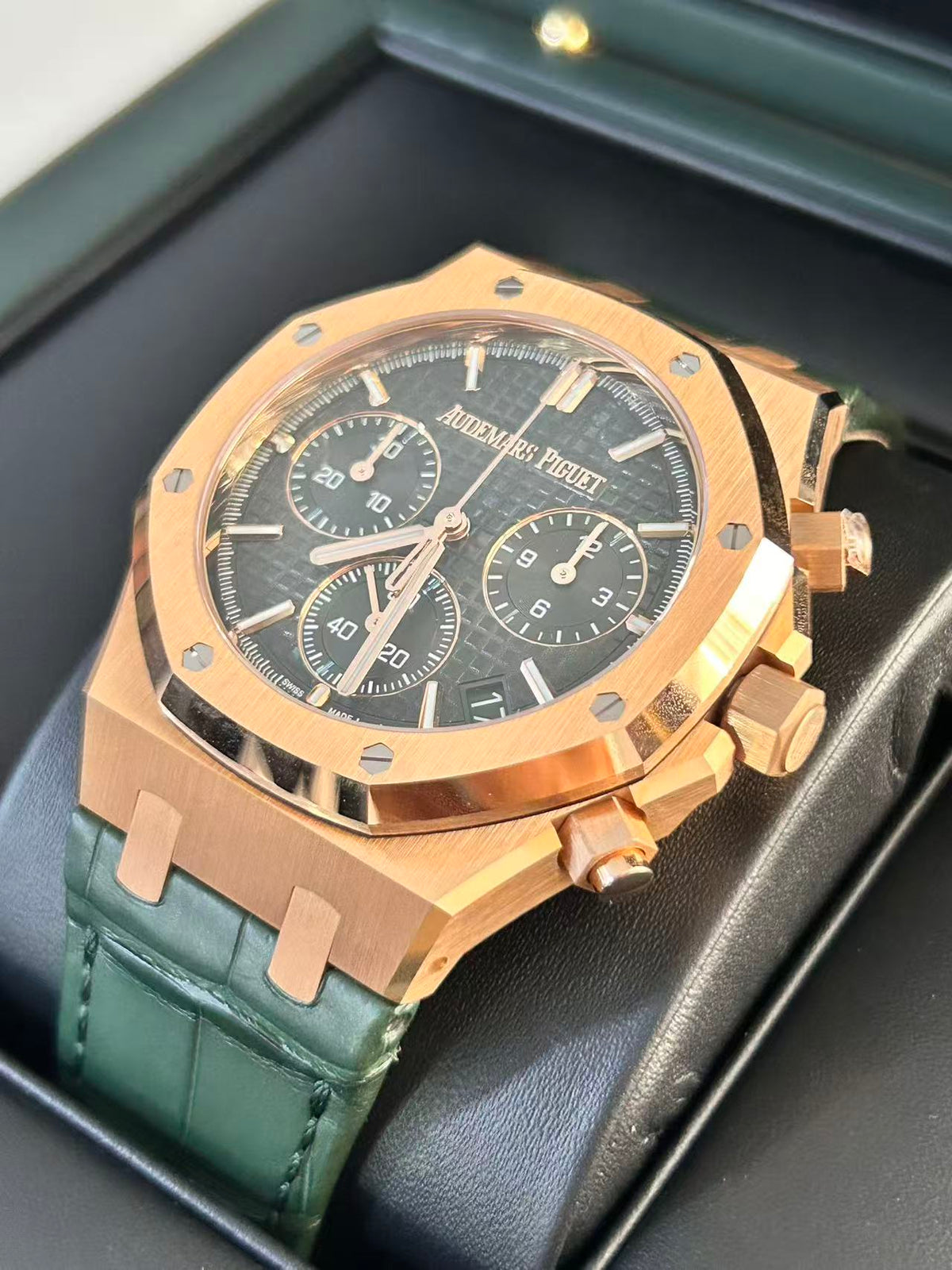 Audemars Piguet Royal Oak Chronograph 26240OR.OO.D404CR.02 2025