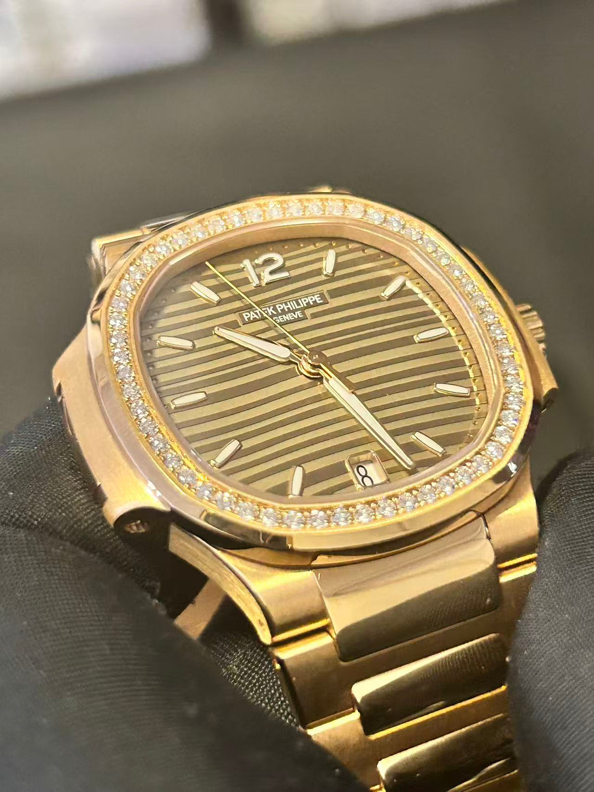 Patek Philippe Nautilus  7118/1200R-010 2025