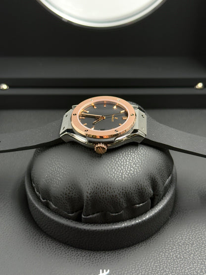 Hublot Classic Fusion Titanium Gold 33mm - 581.NO.1181.RX