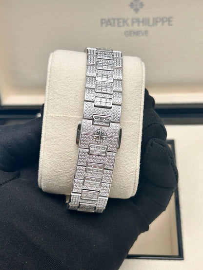 Patek Philippe Nautilus  ref. 5811/1460G-001 White Gold