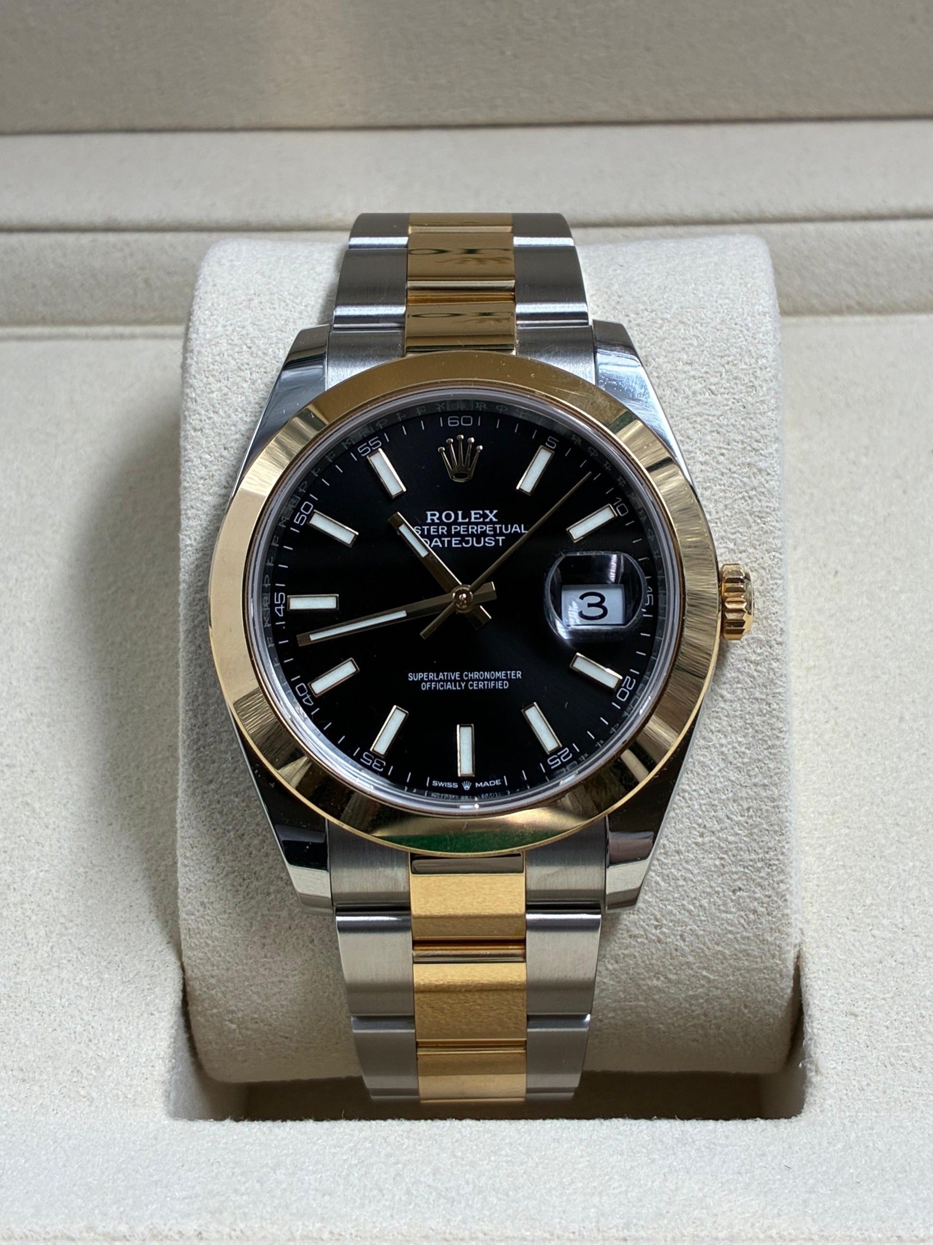 Rolex Datejust 41 126303 Black Index Oyster
