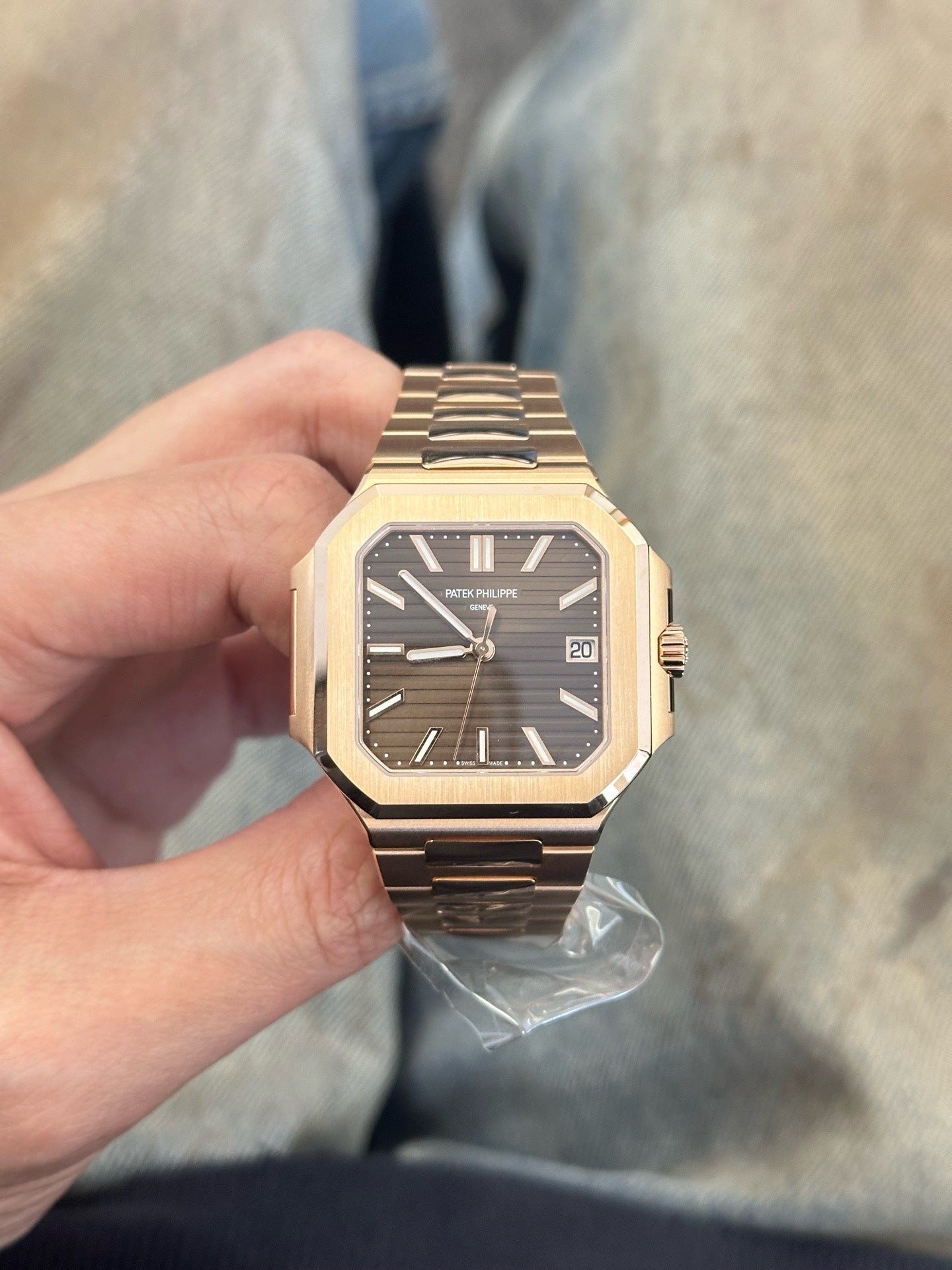 Patek Philippe 7128/1R-001  2025