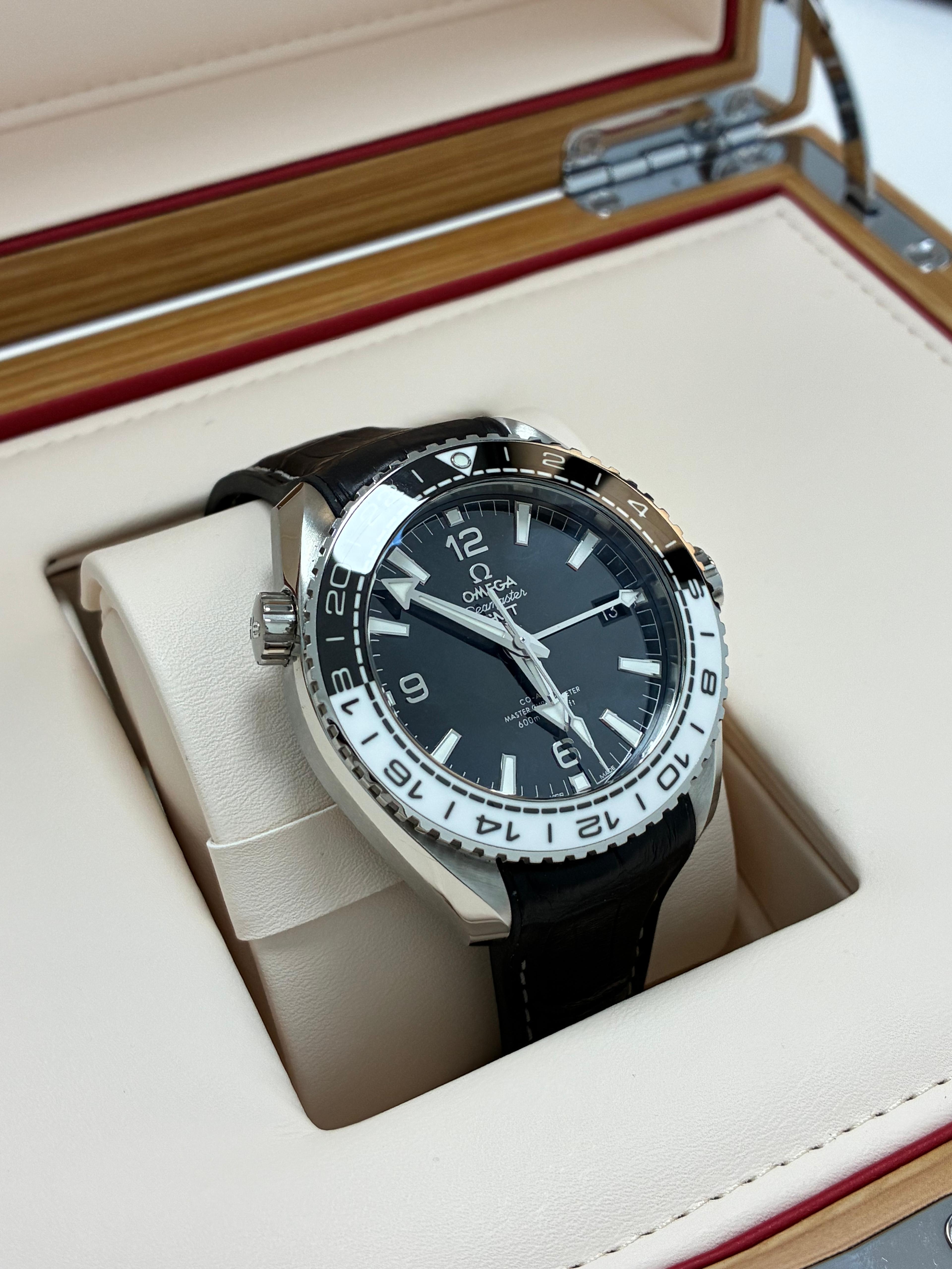 Omega Seamaster Planet Ocean 600M 43.5 MM 215.33.44.22.01.001 2022