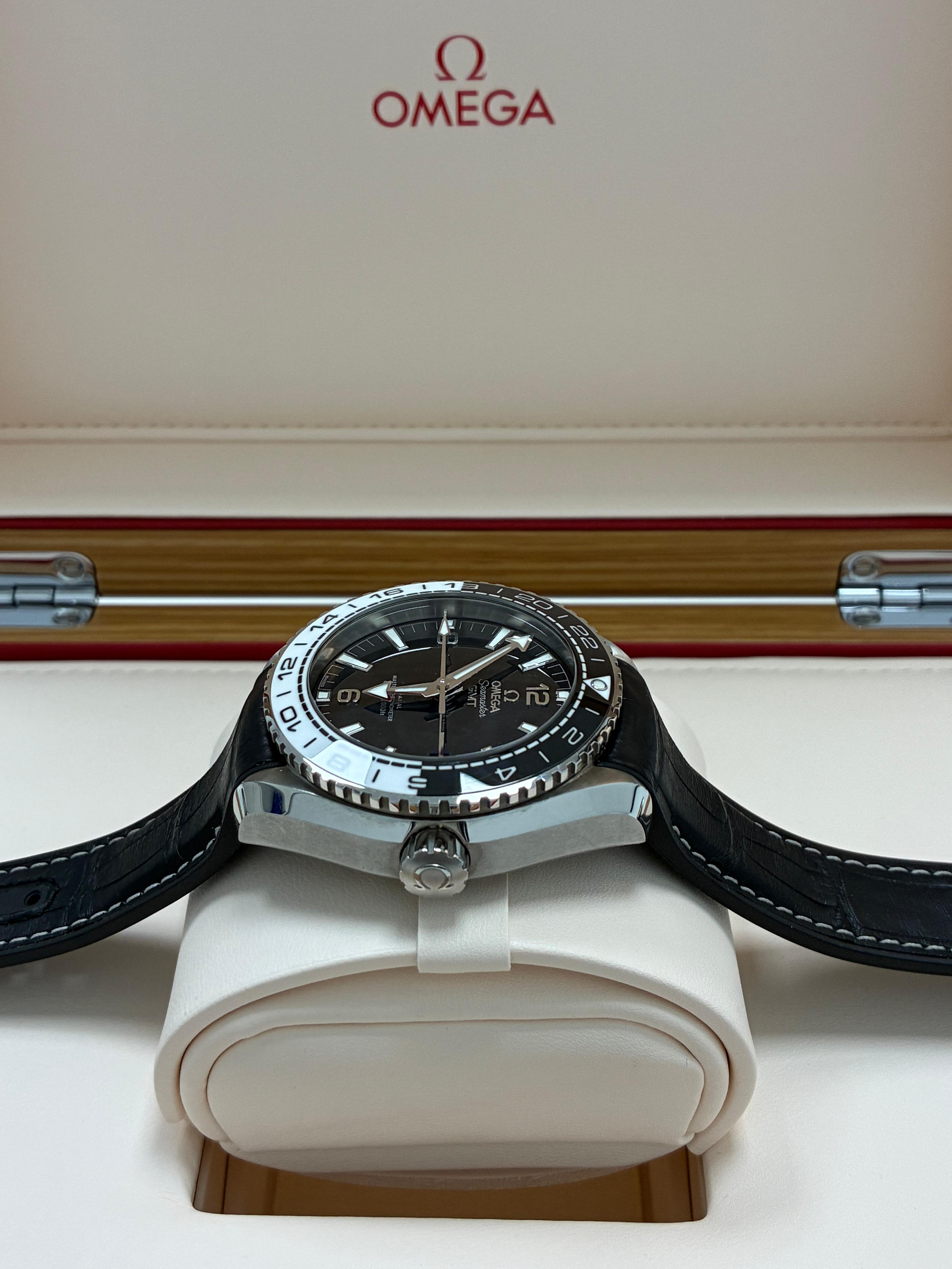 Omega Seamaster Planet Ocean 600M 43.5 MM 215.33.44.22.01.001 2022