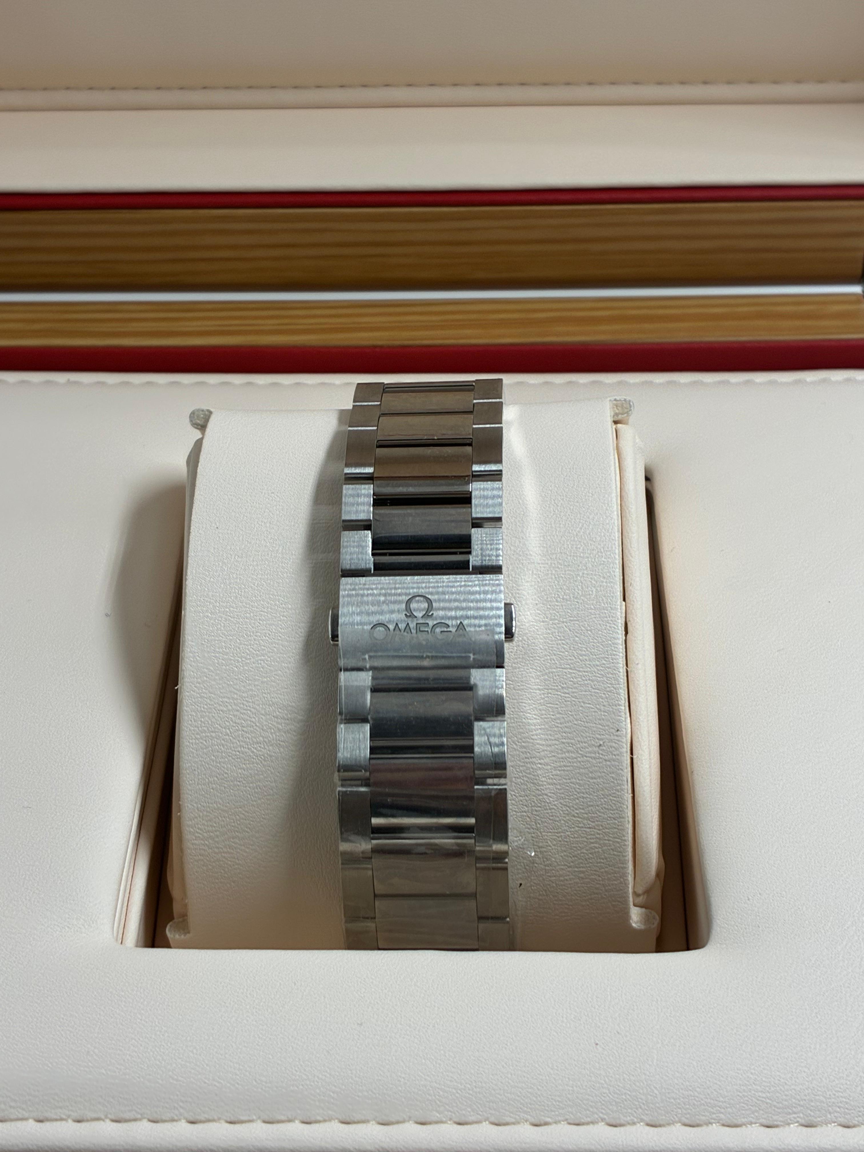 Omega 220.10.41.21.03.005 Aqua Terra 150m Co-axial Master Chronometer Summer