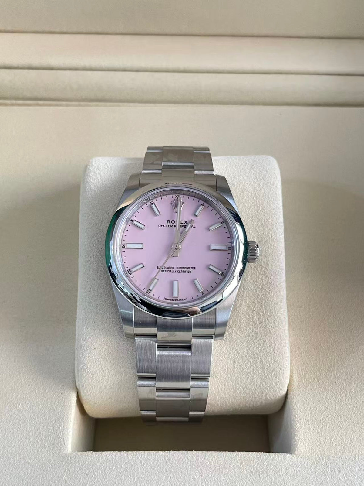 Rolex Oyster Perpetual 34 124200 Candy Pink Index 2025
