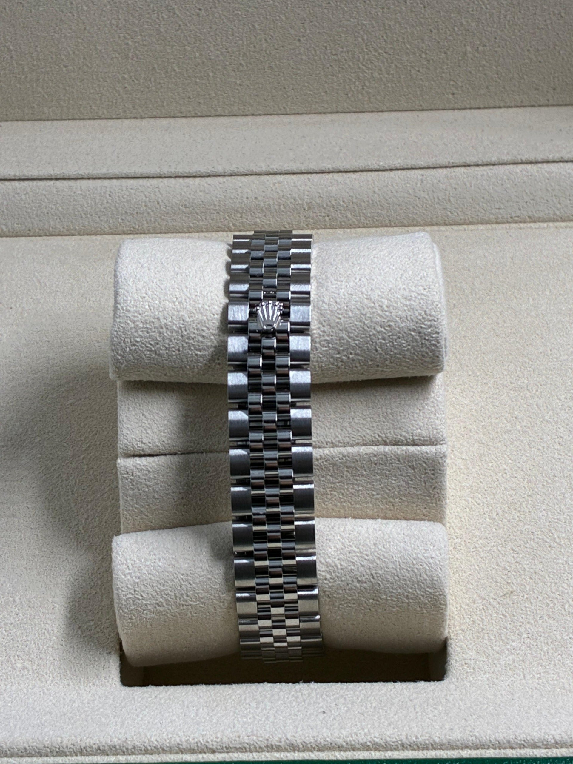 Rolex Lady-Datejust 279160 Pink Index Jubilee 2025