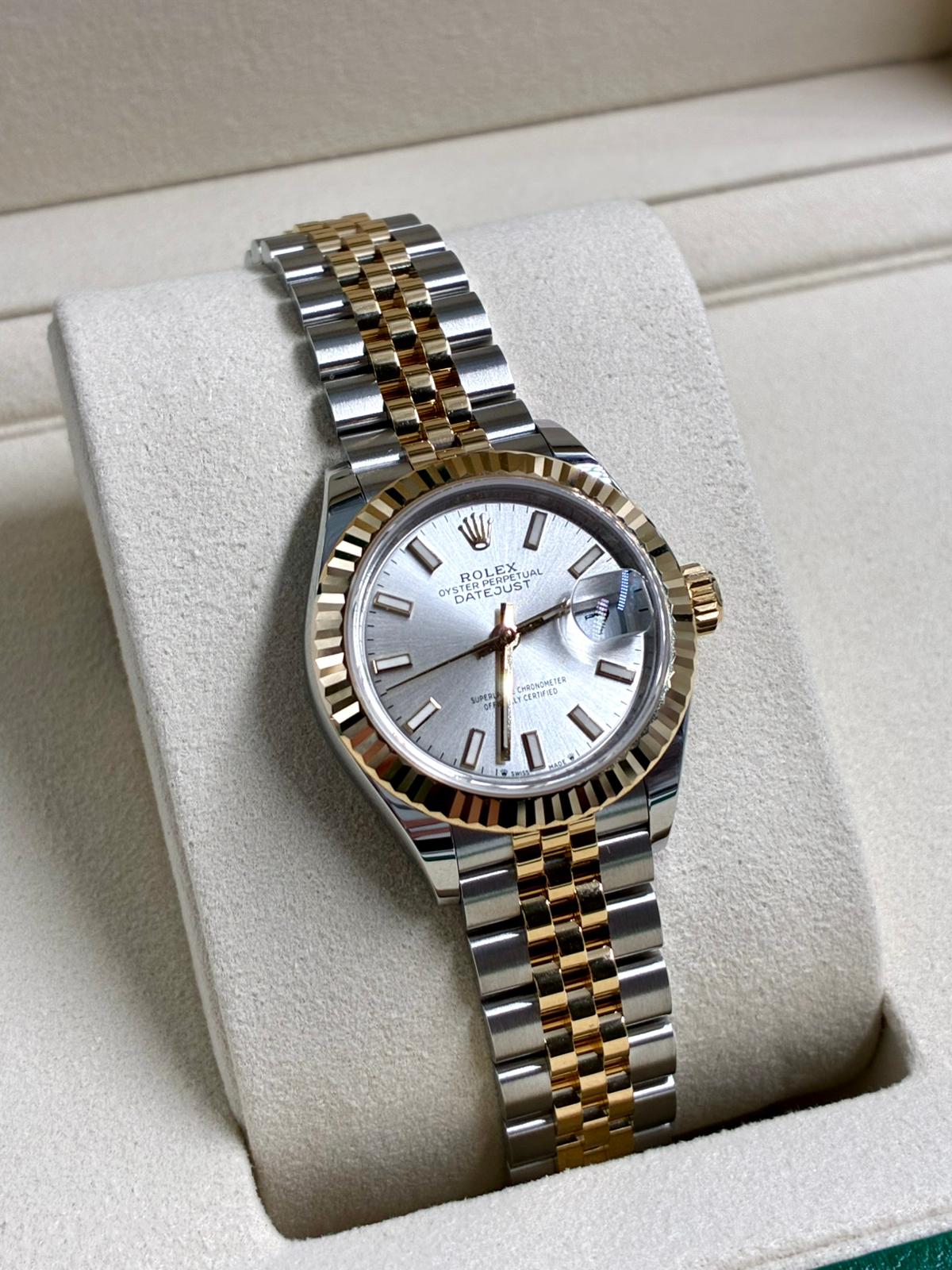 Rolex Lady-Datejust 28mm 279173 Silver Index Jubilee