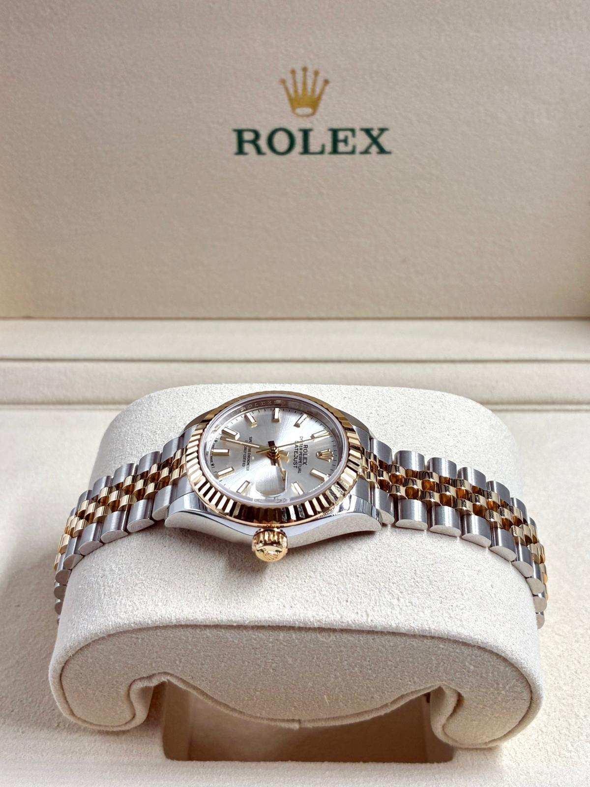 Rolex Lady-Datejust 28mm 279173 Silver Index Jubilee