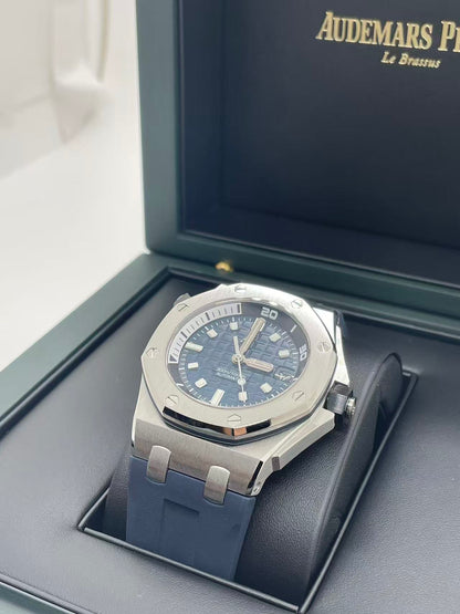 Audemars Piguet  15720ST.OO.A027CA.01