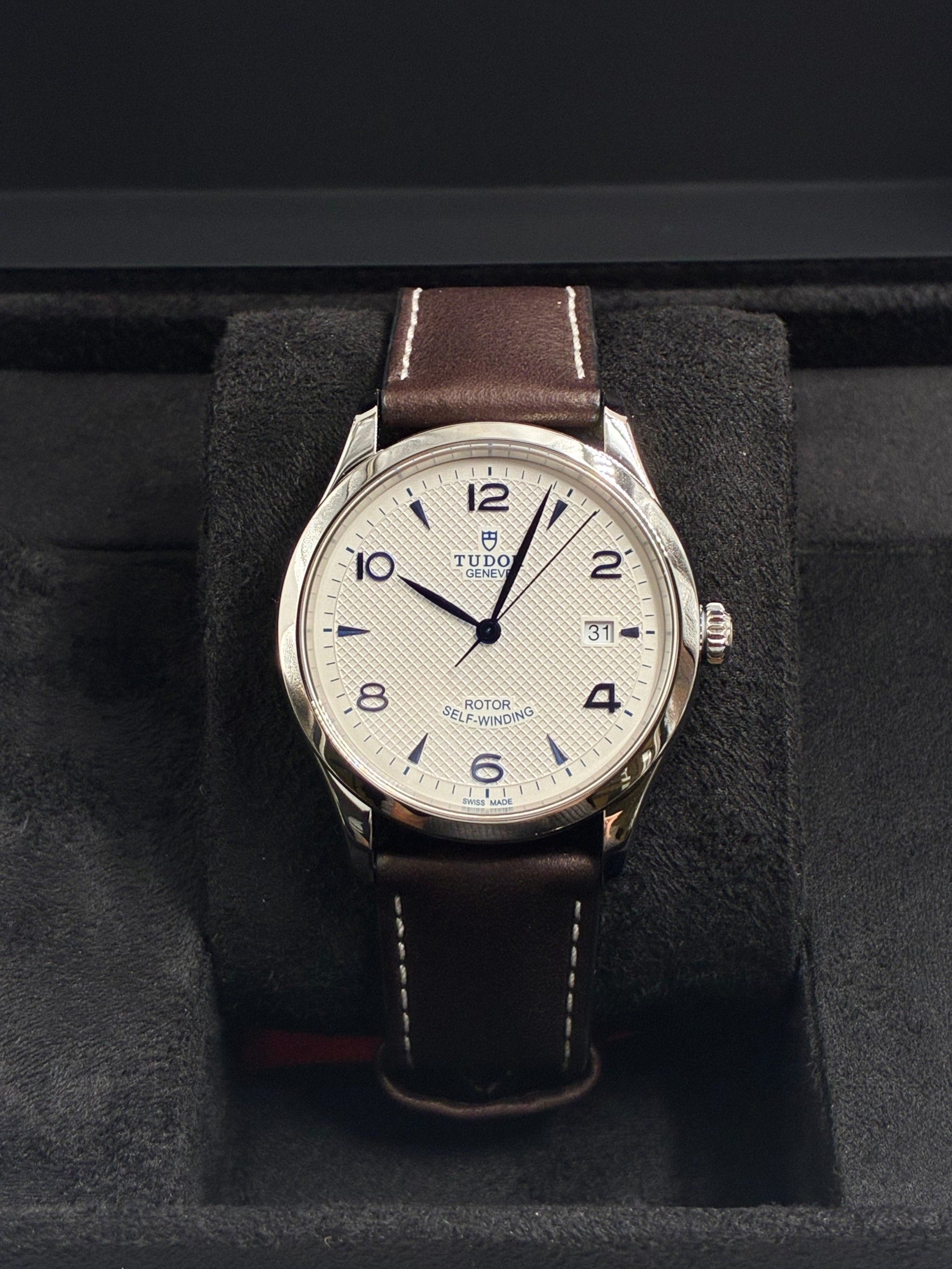 Tudor 1926 M91550-0010