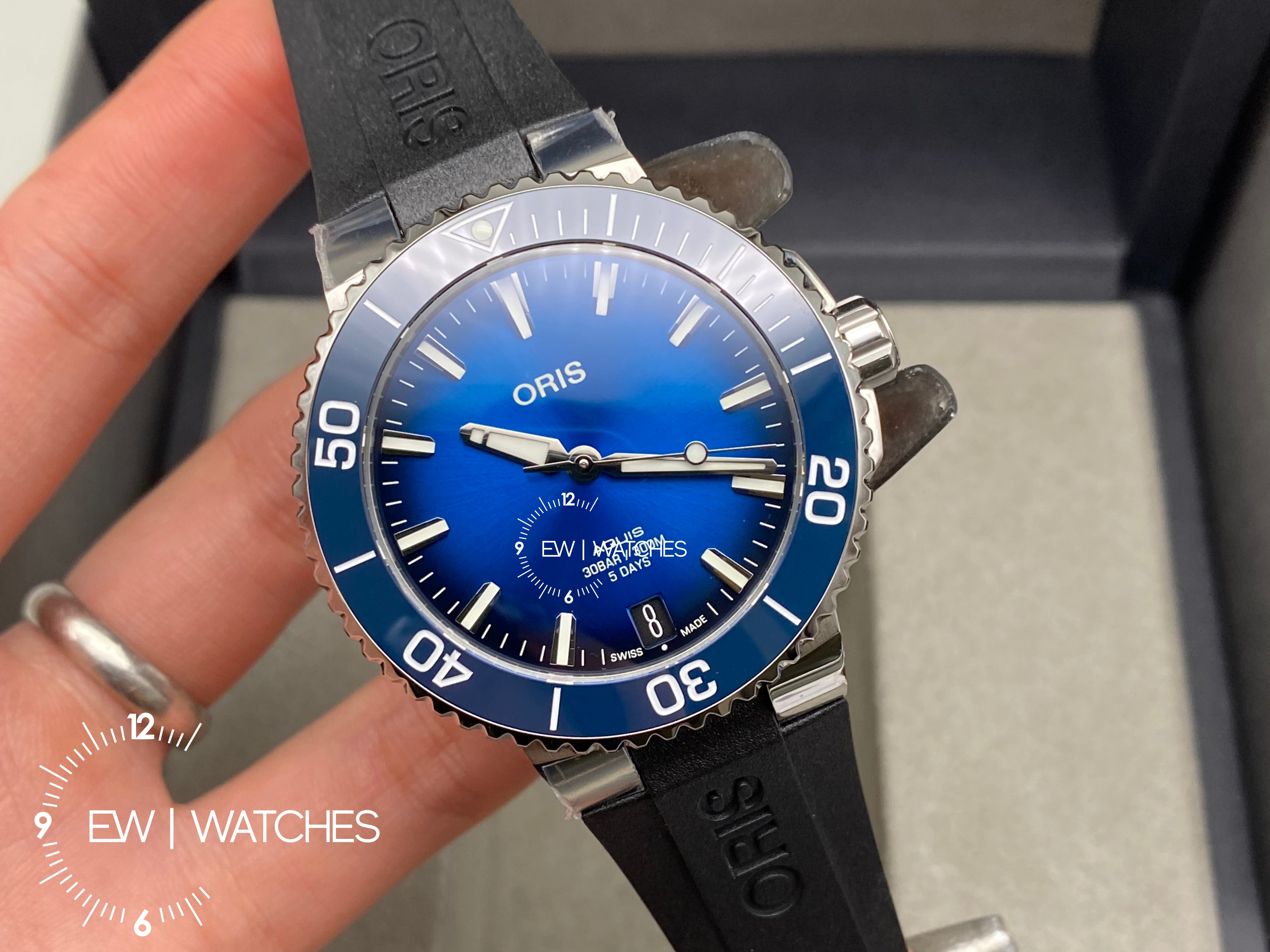 Oris Aquis Date 41.5MM 1 400 7769 4135 2025