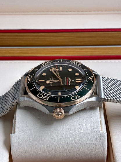 Omega 210.90.42.20.10.001 Seamaster Diver 300m Gold On