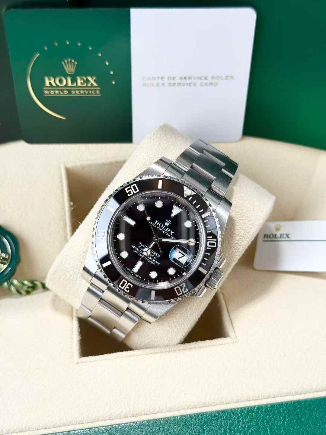 Rolex 116610 black oyster full links