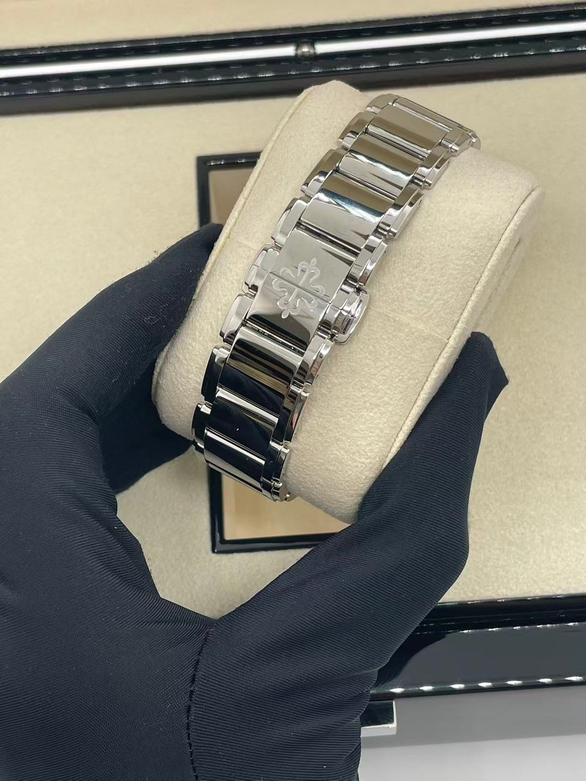 Patek Philippe 7300/1200A-011  2026