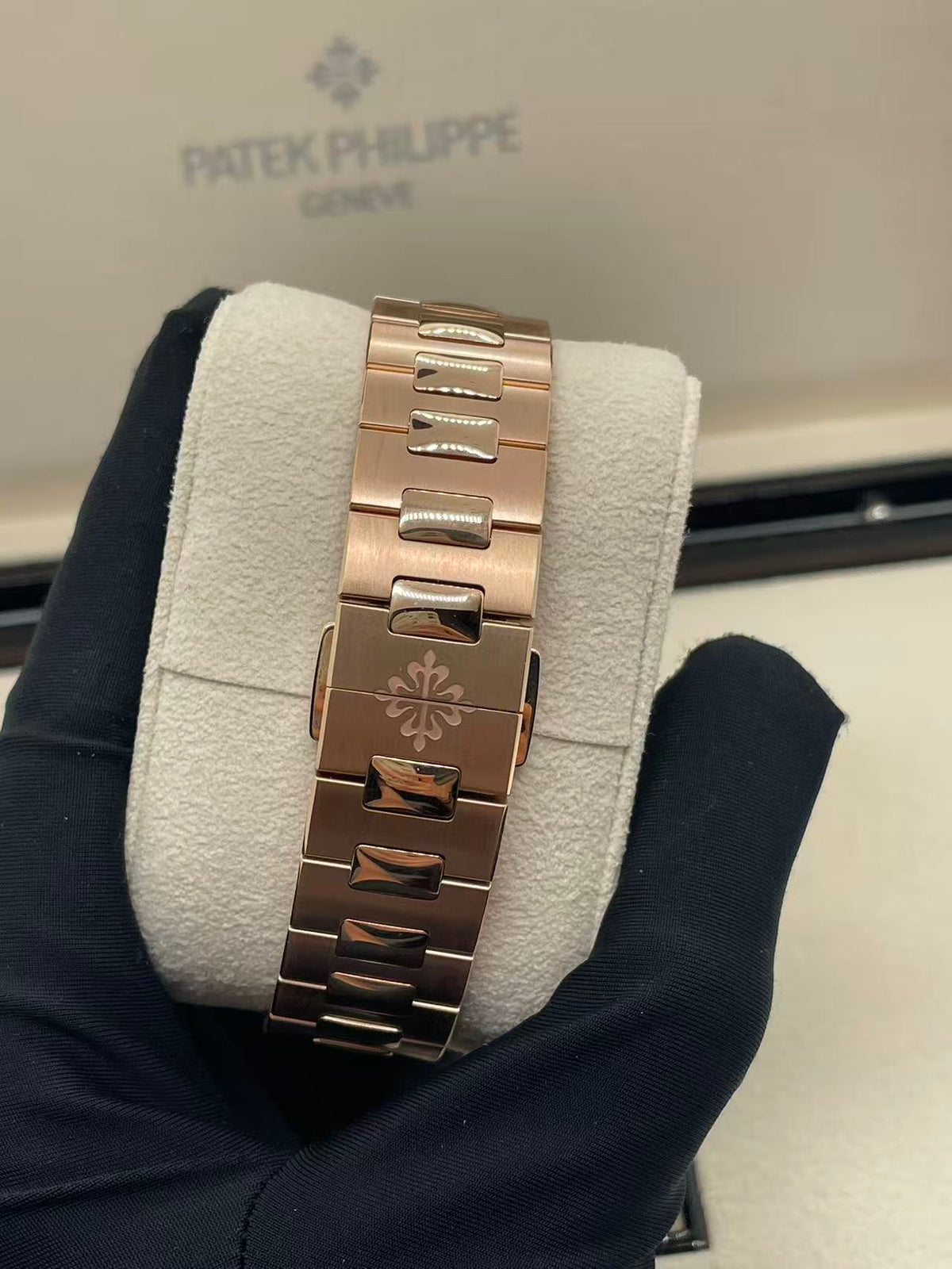 Patek Philippe 7128/1R-001  2026