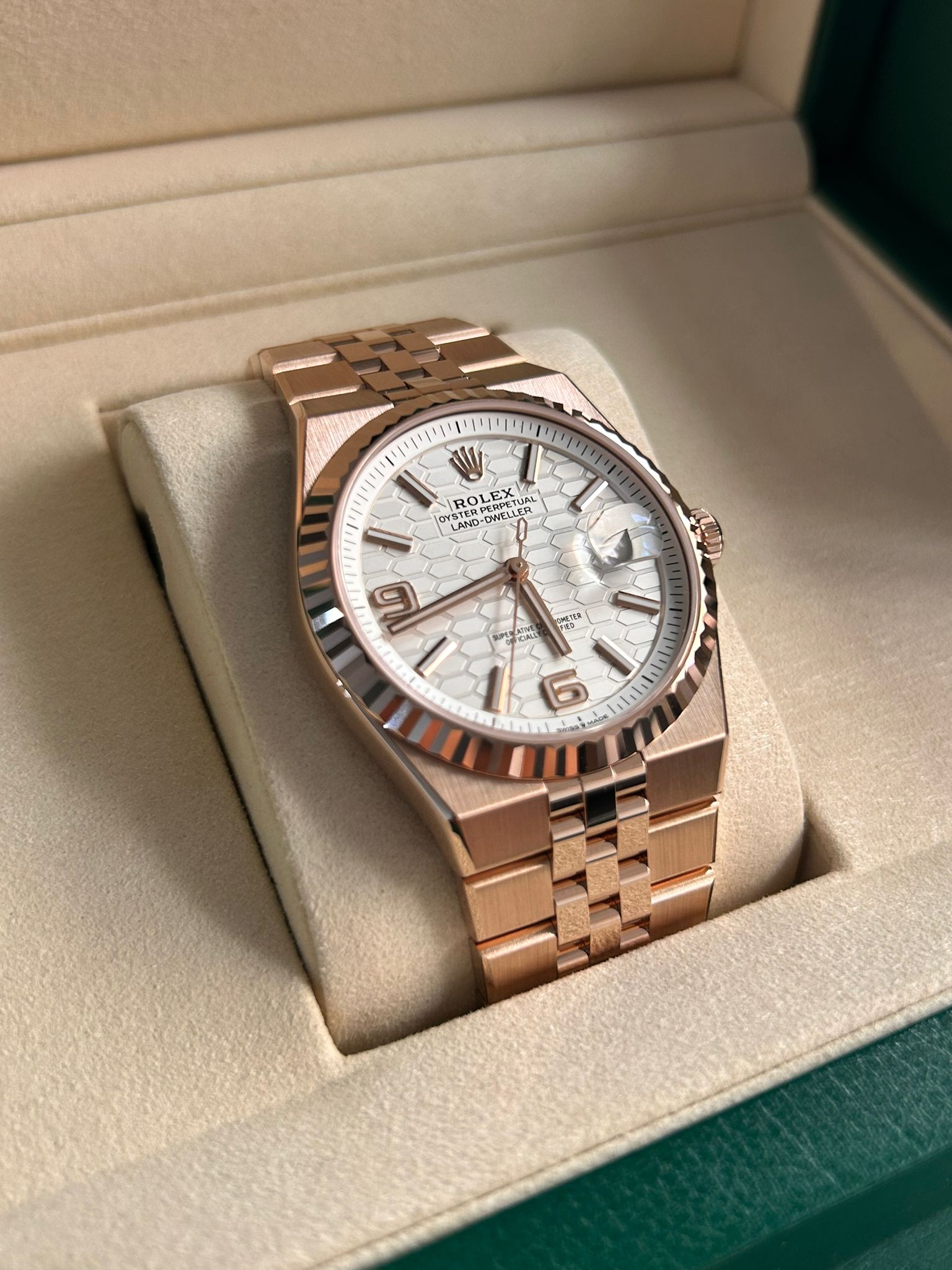 Rolex Land-Dweller 40 127335 WHITE 40mm