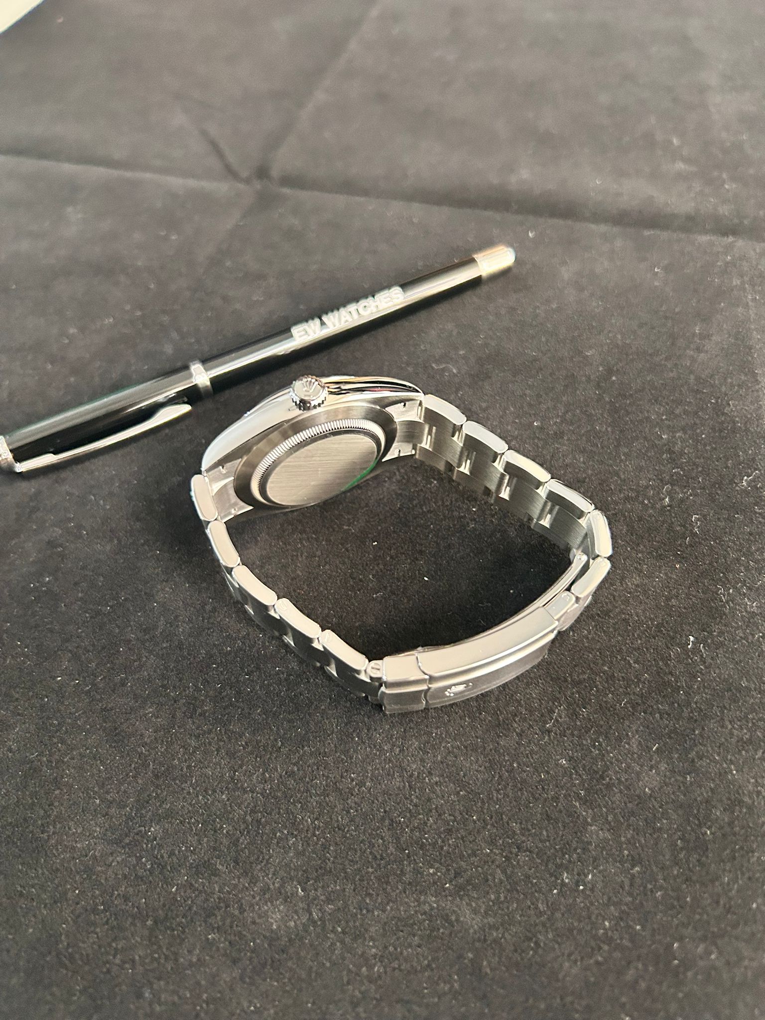 ROLEX Oyster Perpetual 134300 PISTACHIO