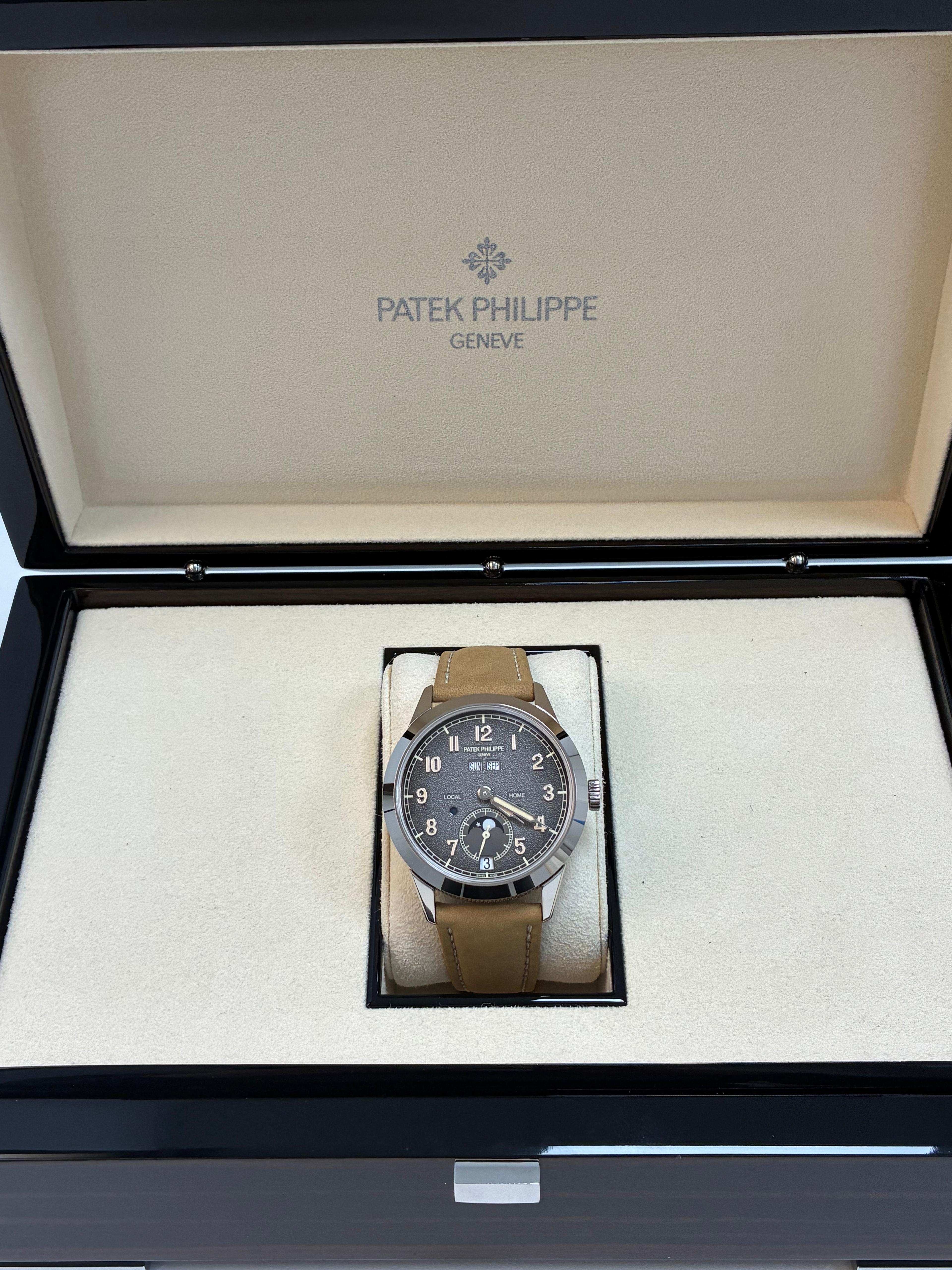 Patek Philippe Annual Calendar Travel Time  5326G-001 2025