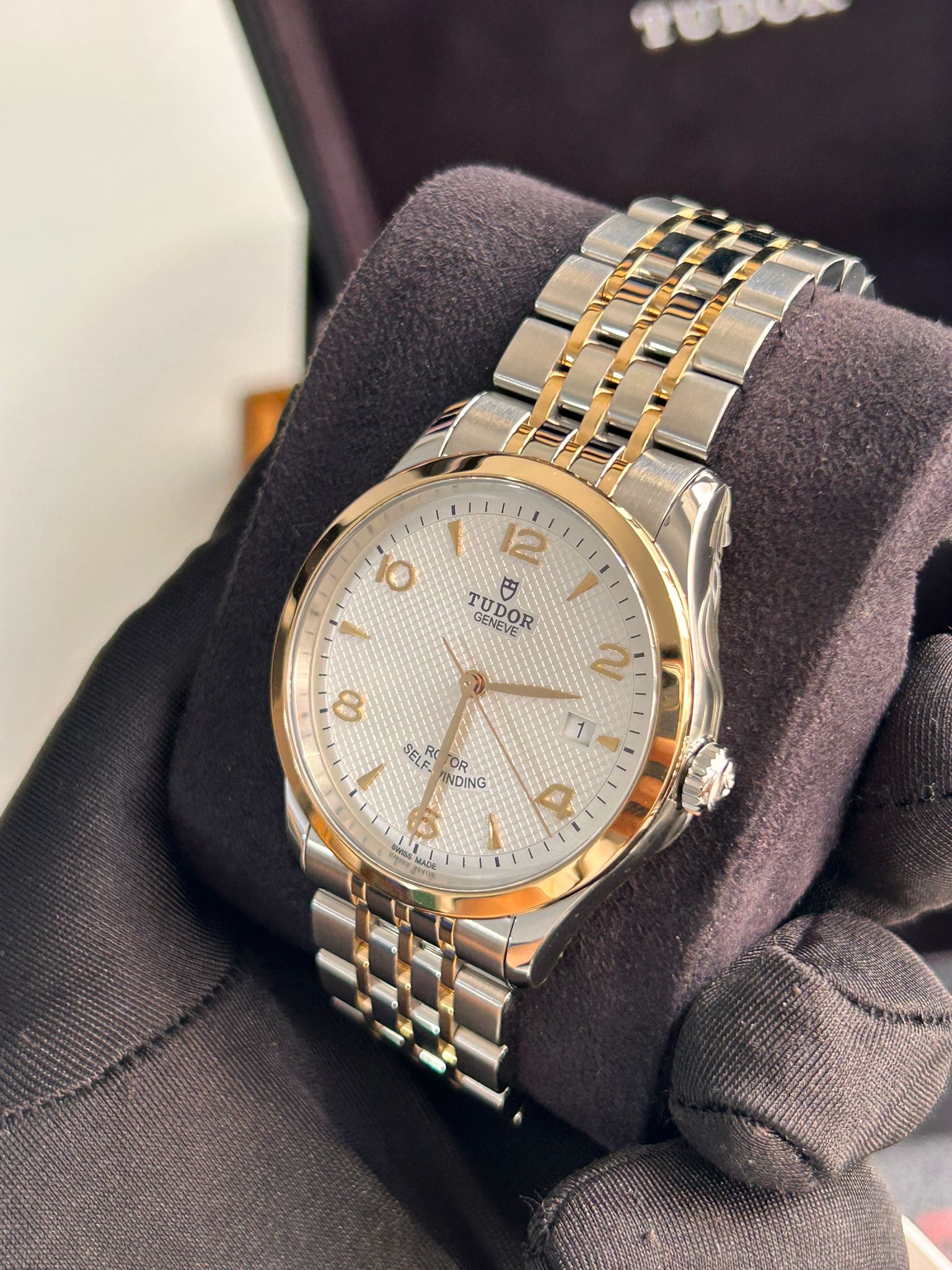 TUDOR 1926 M91551-0001