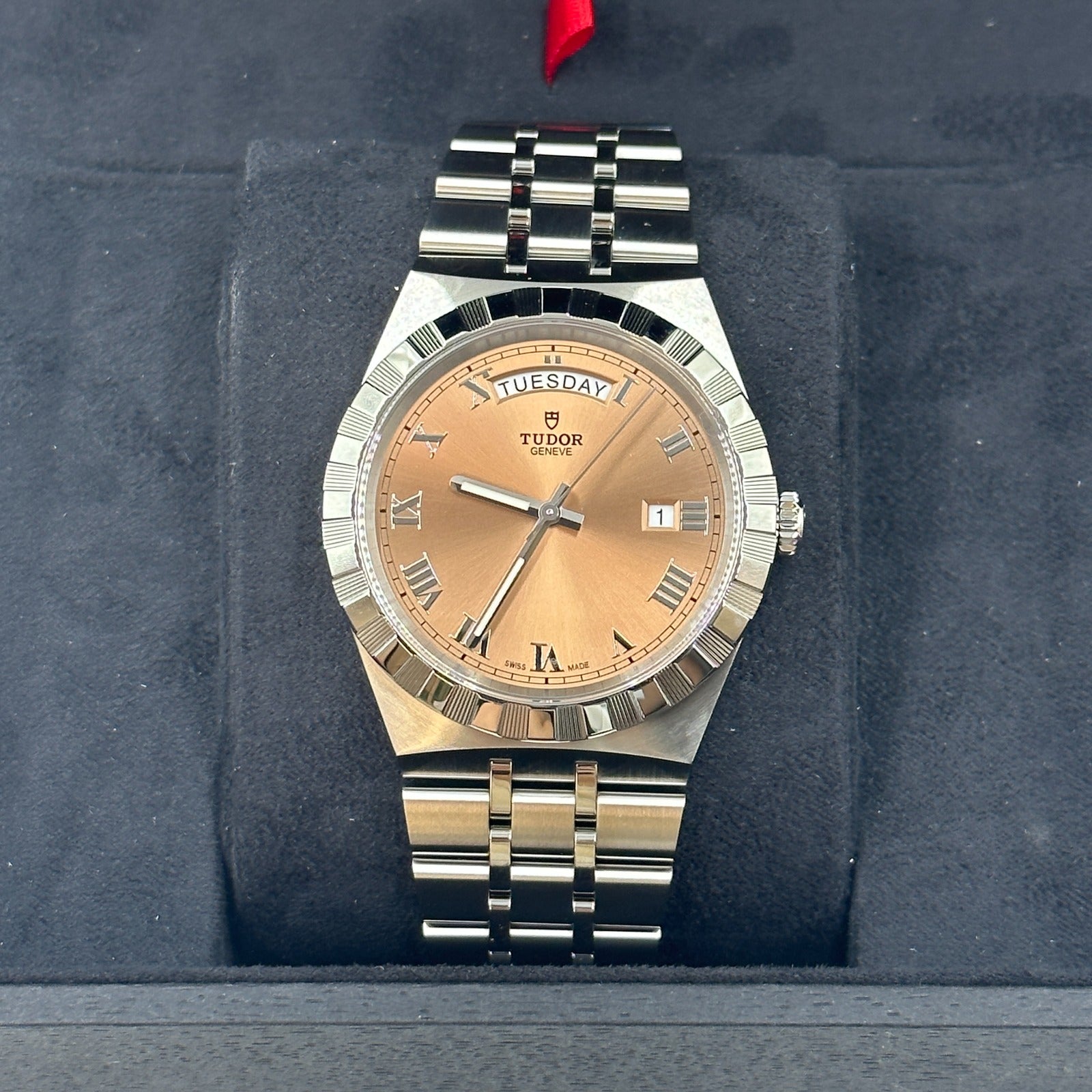 TUDOR Royal Steel case, 41 mm diameter salmon pink surface M28600-0009
