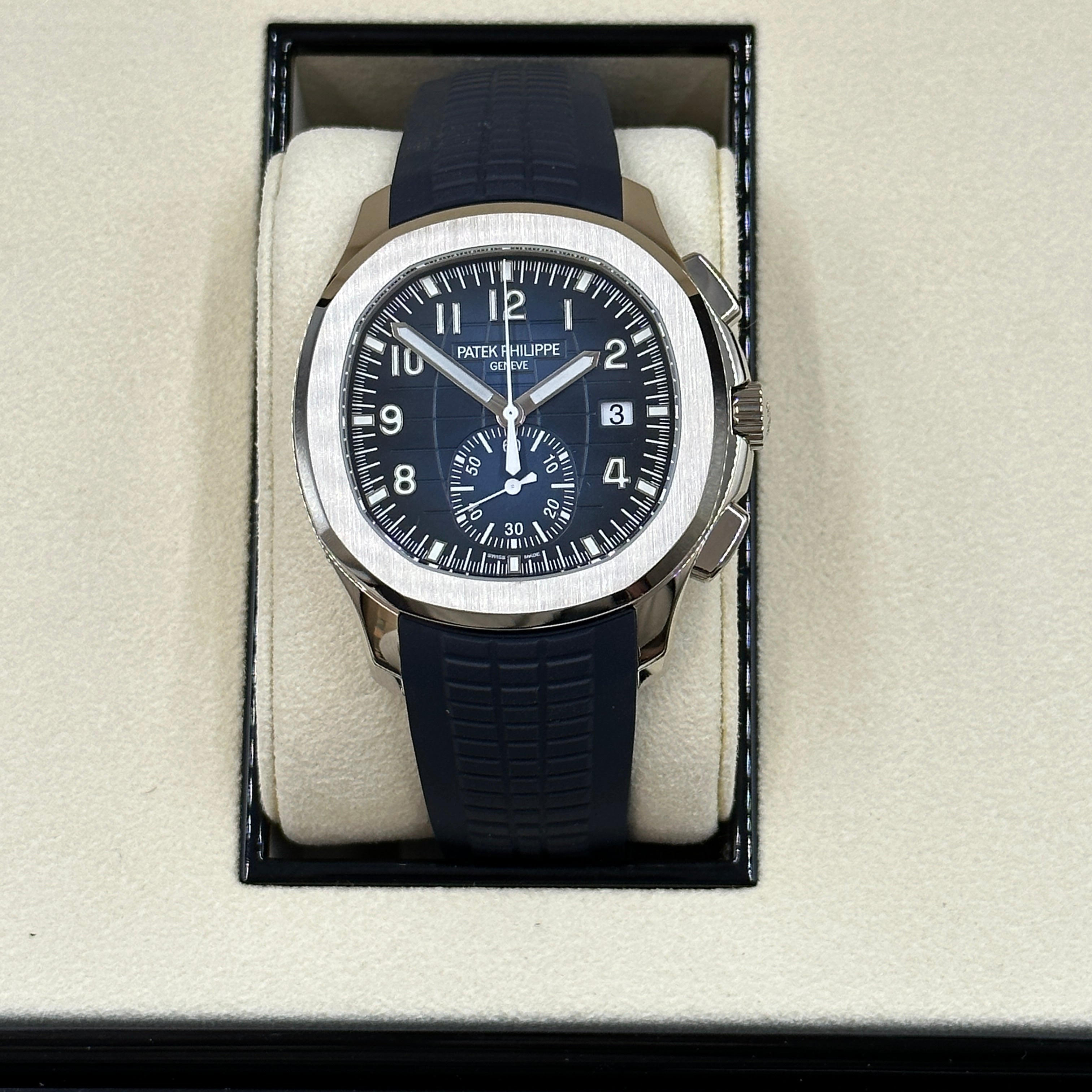Patek Philippe Aquanaut Chronograph 5968G‑001 White‑Gold 42.2 mm Khaki Dial