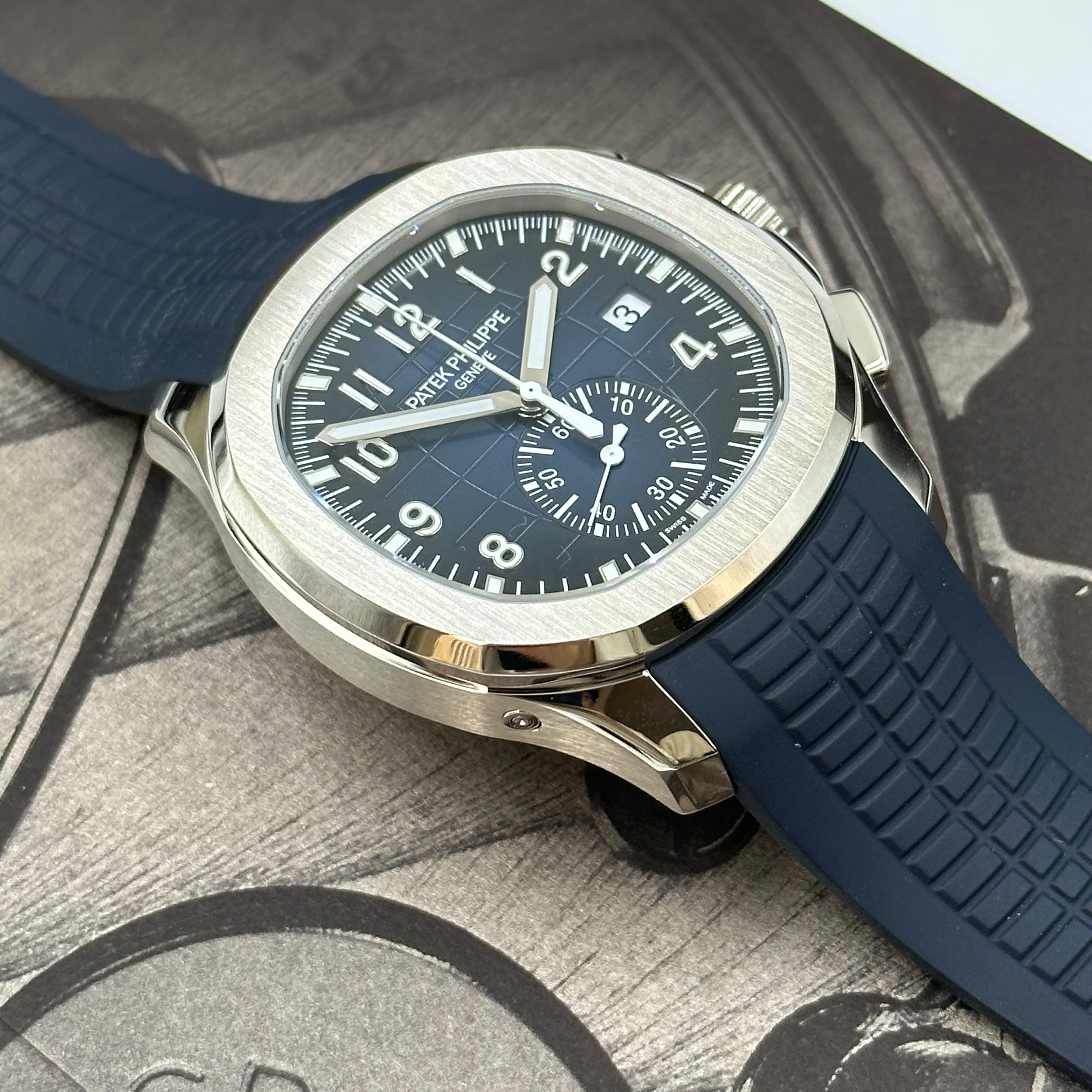 Patek Philippe Aquanaut Chronograph 5968G‑001 White‑Gold 42.2 mm Khaki Dial