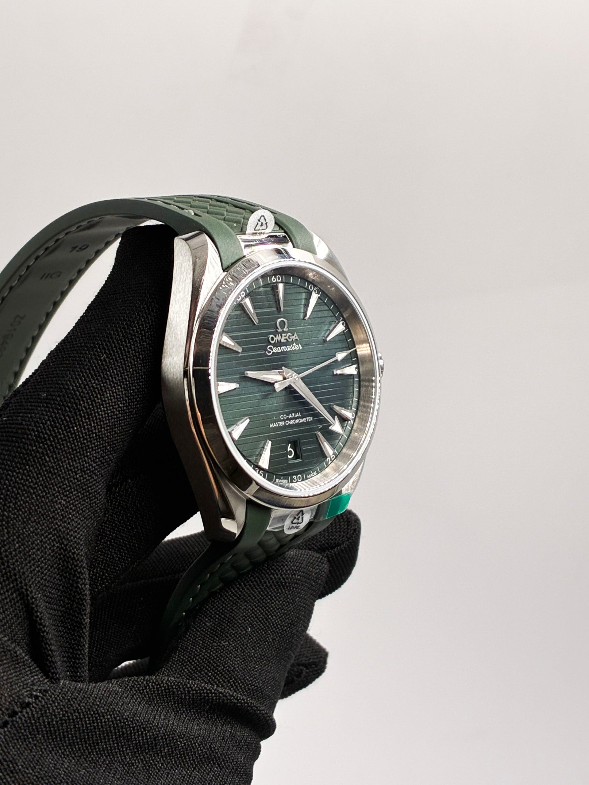 Omega 220.12.38.20.10.001 Seamaster Aqua Terra