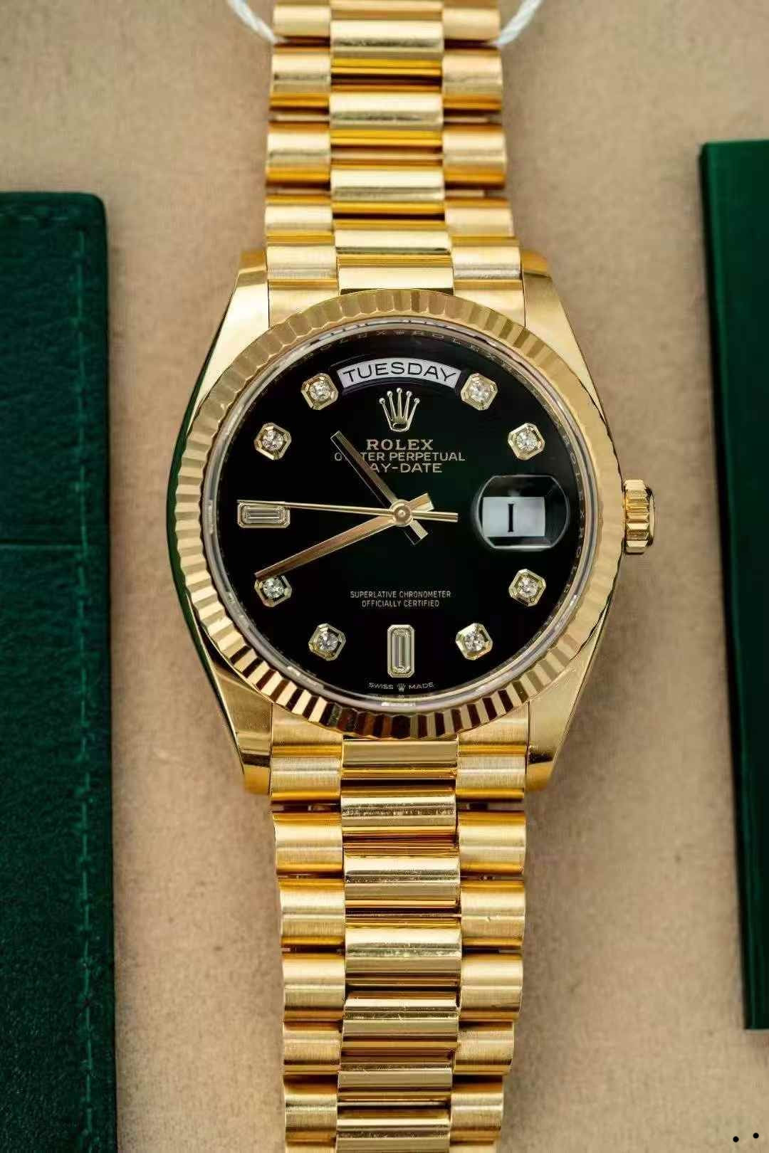 Rolex Day-Date 36 128238 Green 2020 Full Set