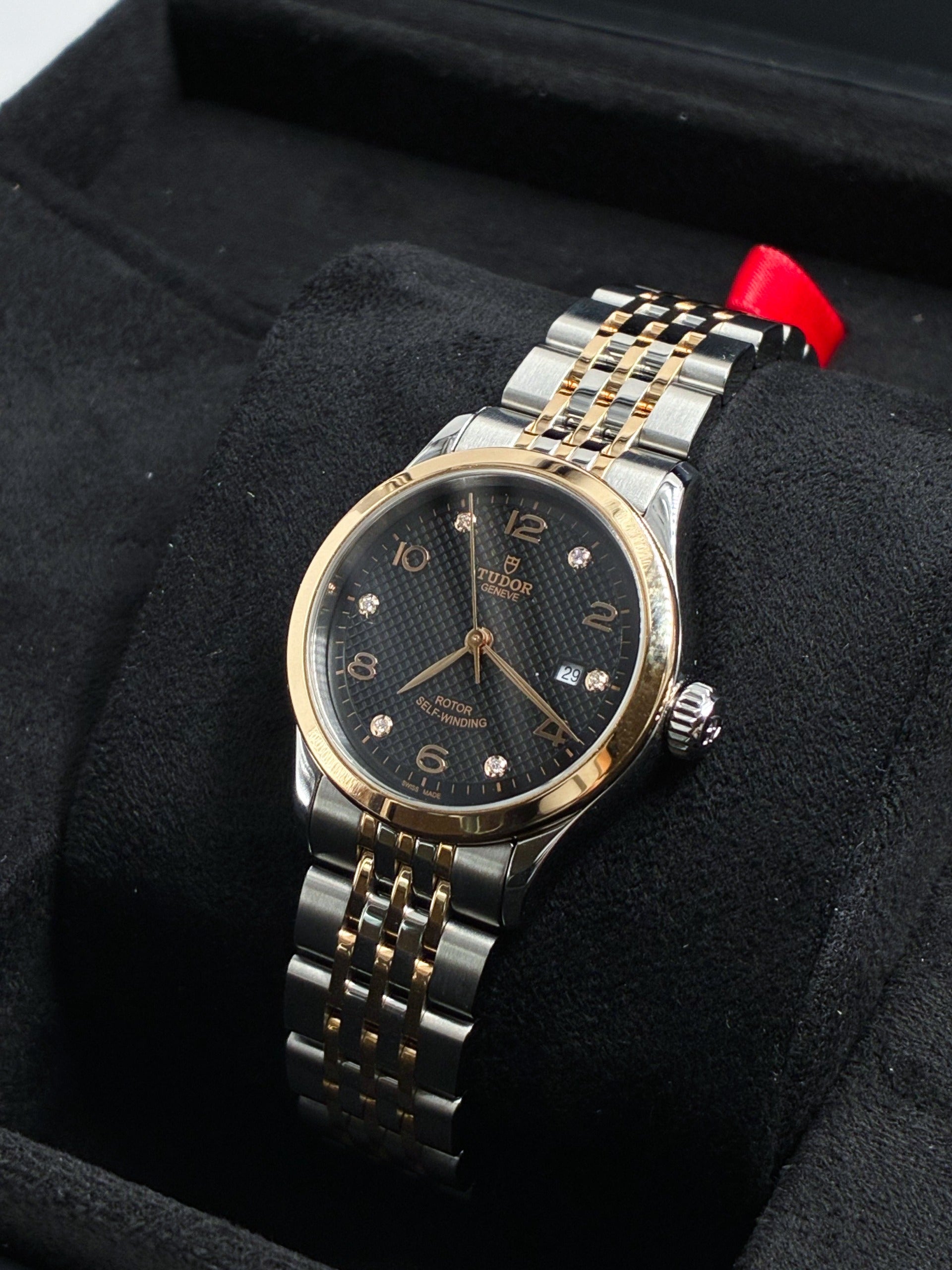 Tudor 1926 | M91351-0004