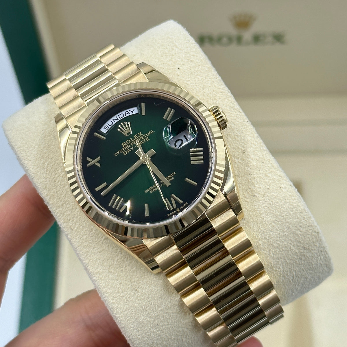 Rolex Day-Date 36 128238 Green Roman Ombre 2025